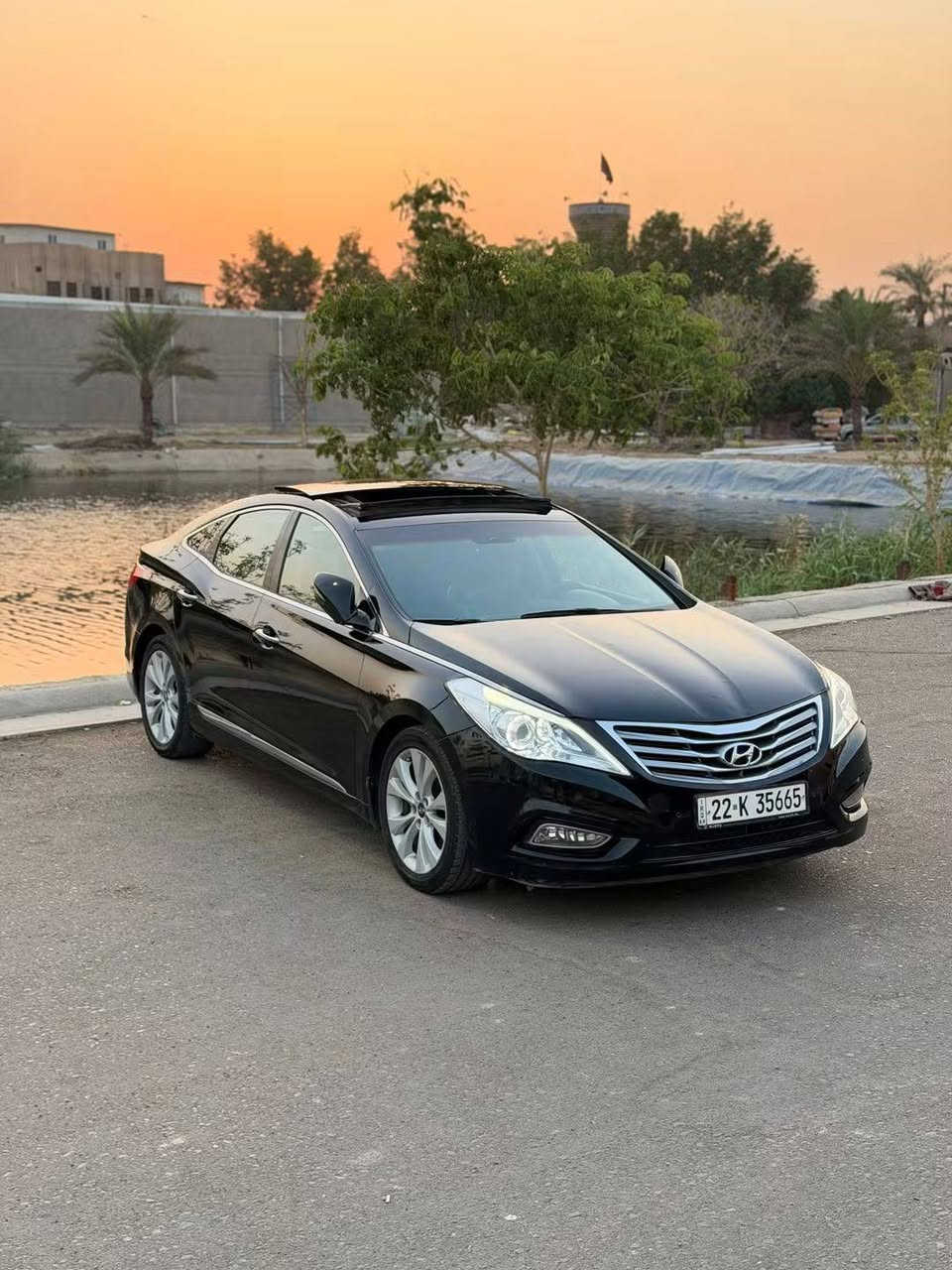 سلام عليكم.    مكلف بل نشر.  هاي سياره مال بيت عارضيه لبيع

سوناتا ازيرا 2014.  محرك 2400 دوش.  حجم 4 سلندر. مكفول

ماشيه 92K  سياره مواصفات لمتيدد فول فول خليجيه باسمي 

رقم اربيل جديد هزه صاعده جديده. مكاني بغداد الرصافه 

السياره بدون صبغ. قبل سبوع سويت سونار.  بنيد مفتوح. 

***********.       اخوان السعر 98 ورقه امانت عنده بناء.
