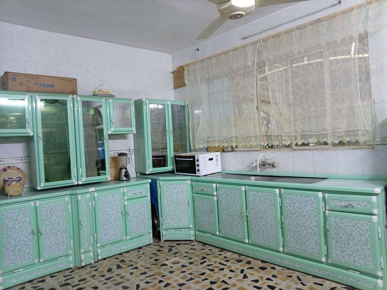 السلام عليكم
مكلف بالنشر  👉
 كاونتر للبيع نظيف  السعر  700 الف  بي مجال  👉
العنوان الموصل  رجم حديد نواب ضباط  
قرب المدرسة الكويتية  
***********
***********
