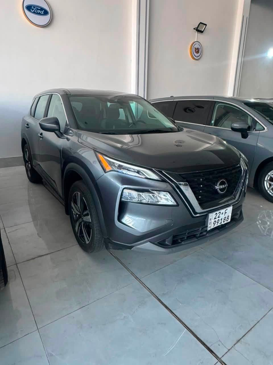 بسم الله الرحمن الرحيم
‏
‏Nissan Rogue SV 2023

محرك 1500 تيربو 
السيارة ماشية بس 27000
قطعتين تبريد
تحديد مسار
قيادة ذاتية
وقوف ذاتي

و باقي بعد مواصفات هواي ما ذاكرها
السيارة ضررها بس امريكا مثل ما موضح بالصور
دعامية خلفية تبديل  فقط بدون دواخل بدون ايرباك 
باقي السيارة كير محرك شخوط بارد شرط انطيك ياها
مكان السيارة ( نينوى  )
للاستفسار و التواصل اتصل على الرقم 
البيع نقد  مستعجل ١٧٥

***********
او تواصل واتساب
رقم الشاصي 5n1bt3ba1pc874904
