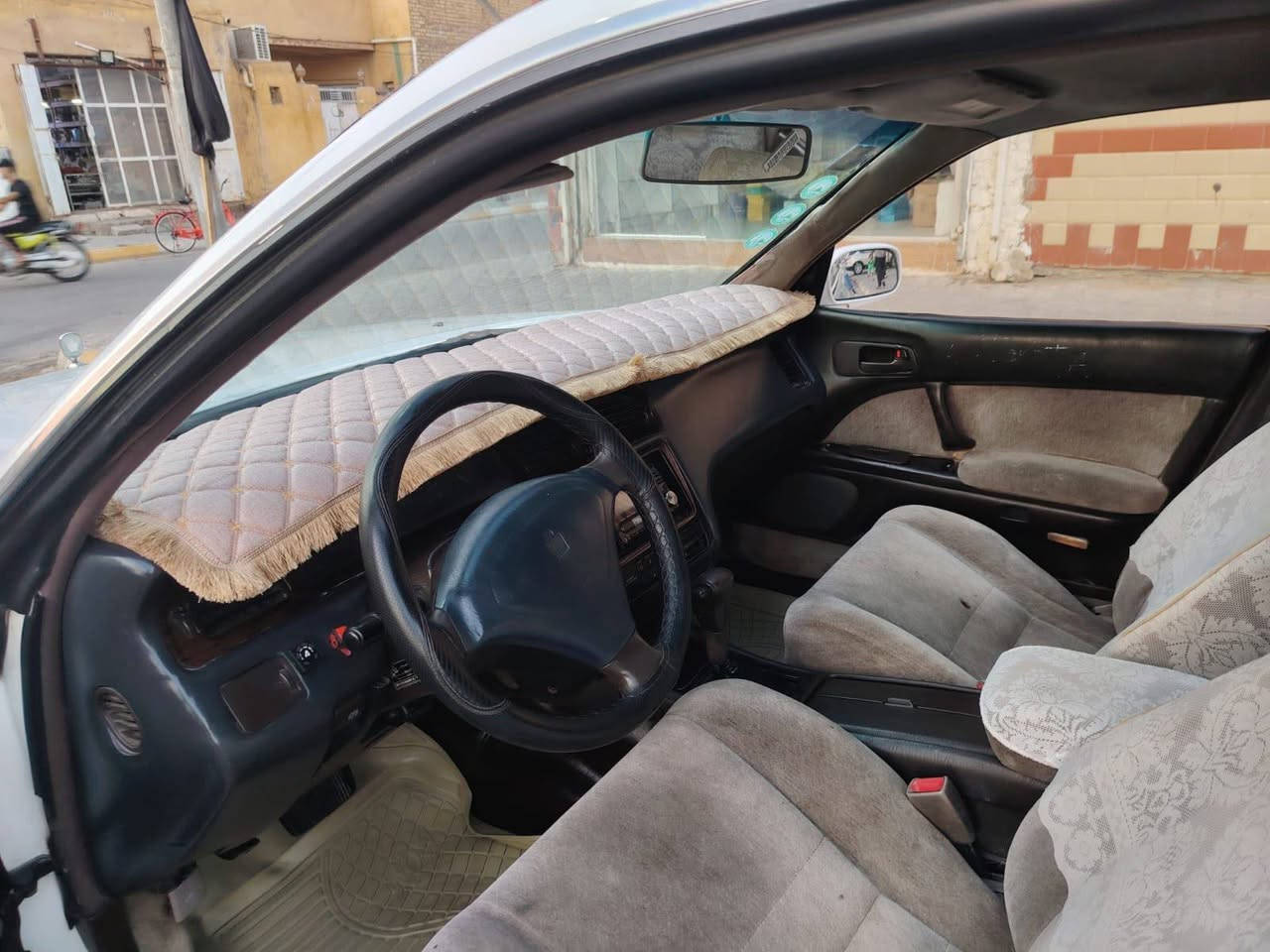 منضومه غاز غاز غاز وبانزين 
متصل ابيض 
مكفوله كص ونقل جثه وبيها رشات صبغ 
تخم تاير 
حداديه جديده 
تبريد ثلج وي السويج
دواخل نضيفه جدا جدا
محرك وكير خير من الله 
كهربائيات شغاله وسناتر التقفيل عن بعد 
السياره واقع حال احلى من الصور 
رقم بغداد انكليزي تحويل مباشر 
السعر 62وبي مجال 
العنوان واسط الكوت 
***********
