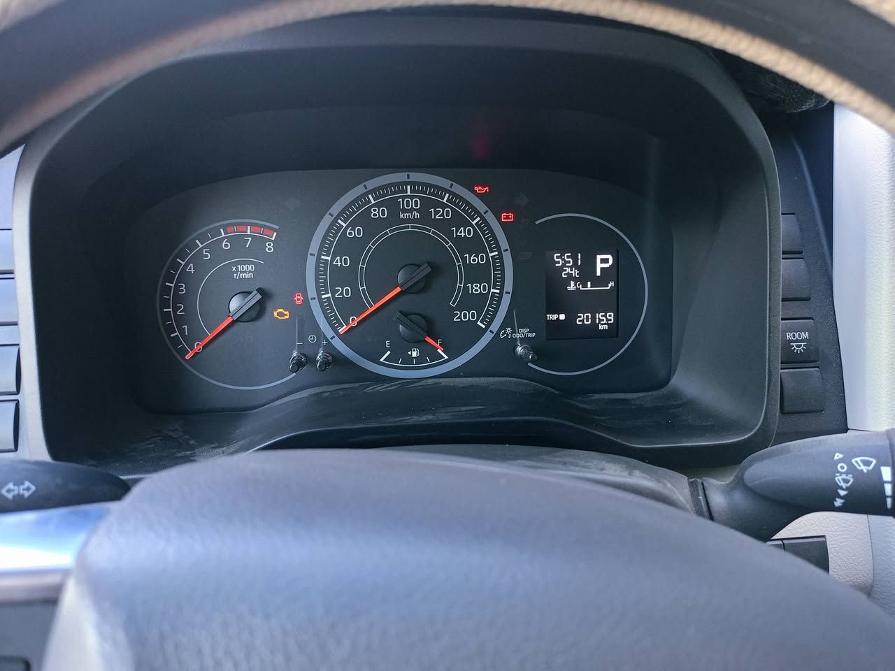 السلام عليكم
تيوتا هايسا موديل 2025 ماشيه 2000 km بعدها زيرو فول 
محور كشنات بلاديه 14نفر 
سوبايه+درع امامي خلفي +سلم داخلي 
دوشمه النواب  كامله سياره جاهزه متحط عليها ربع 
كير اوتو مكان السيارة الانبار حديثة 
السعر 4 ونص بيها مجال 
***********
