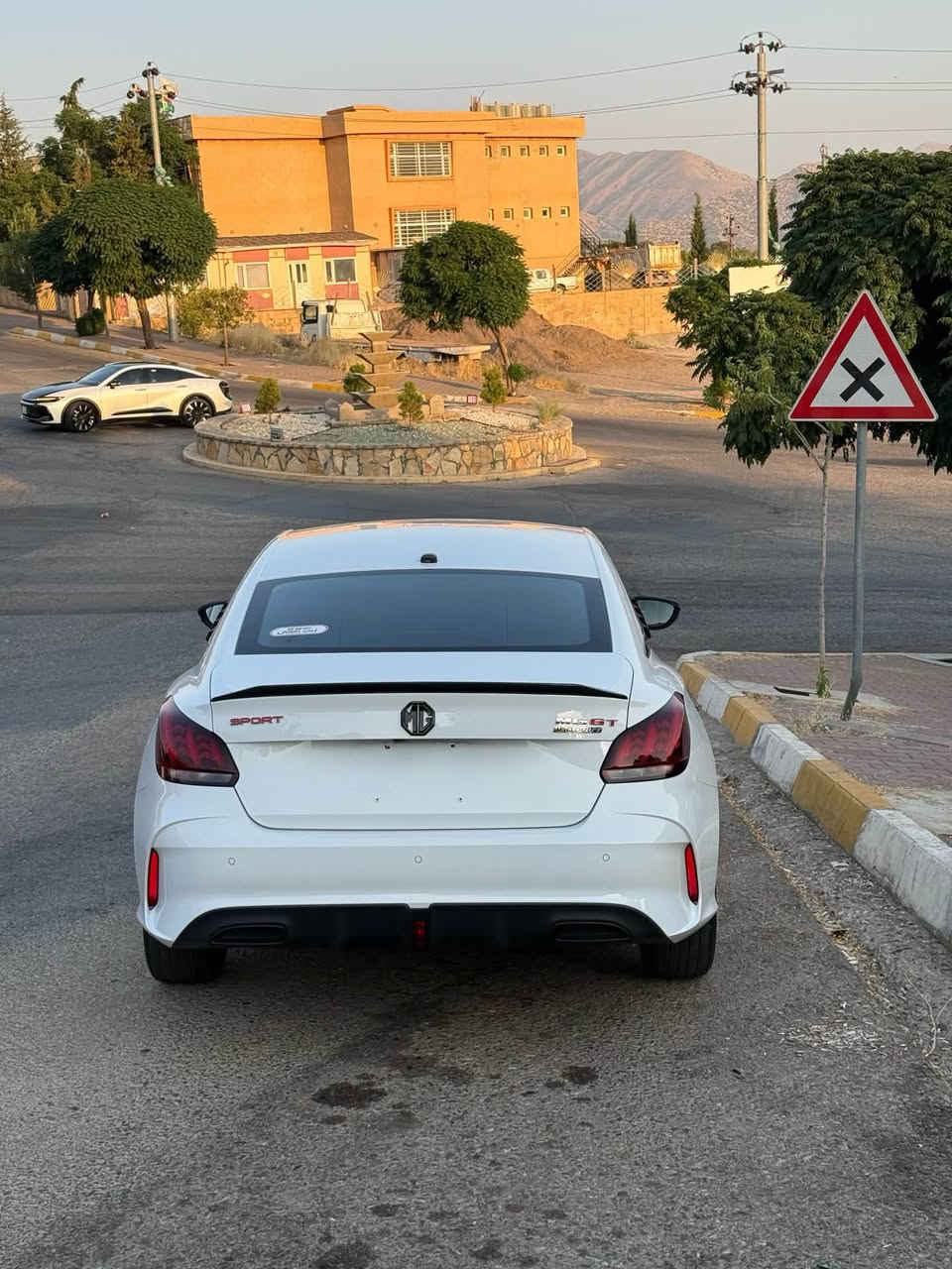 MG GT 2025 
ئێمجی جی تی گێڕ عادی 2025 
١٧،٠٠٠ ڕۆیشتوە 
کامل جوانکاری و مەسرەف 
هیچی پێوەنیە نە شوخت نە چاڵ لەسەر دەقی شەریکە هەموو گیانی بەشەرت 
سعری ١٠٢ گەڵایە. 
تکایە کۆمێنت مەکەن ئەوەی مشتەریە تەلەفون بکا
شوێن سلێمانی / *********** ڤایبەر و واتساپی لەسەرە
