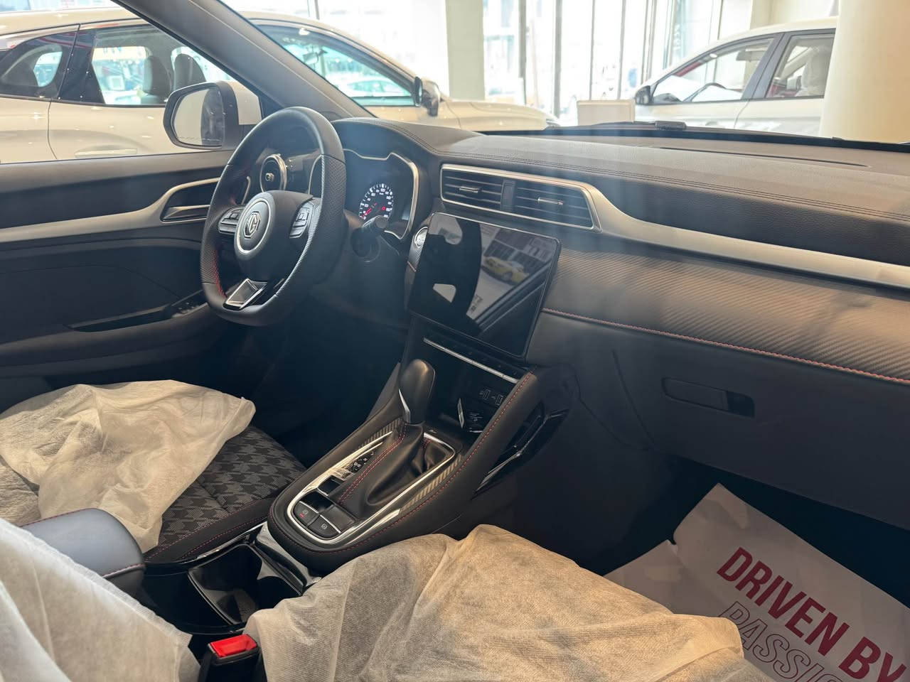 موديل 2025 mg ZS 
محرك 1,500
سعر 18,550,000 د.ع  بدون الرقم 

و مع الرقم 20,750,000 د.ع 
مرقم أربيل وجاهزة للاستلام 
الموصل / المعارض الجديدة 
معرض العباسي وكيل معتمد لدى mg 
***********
*********** دهوك, العراق
