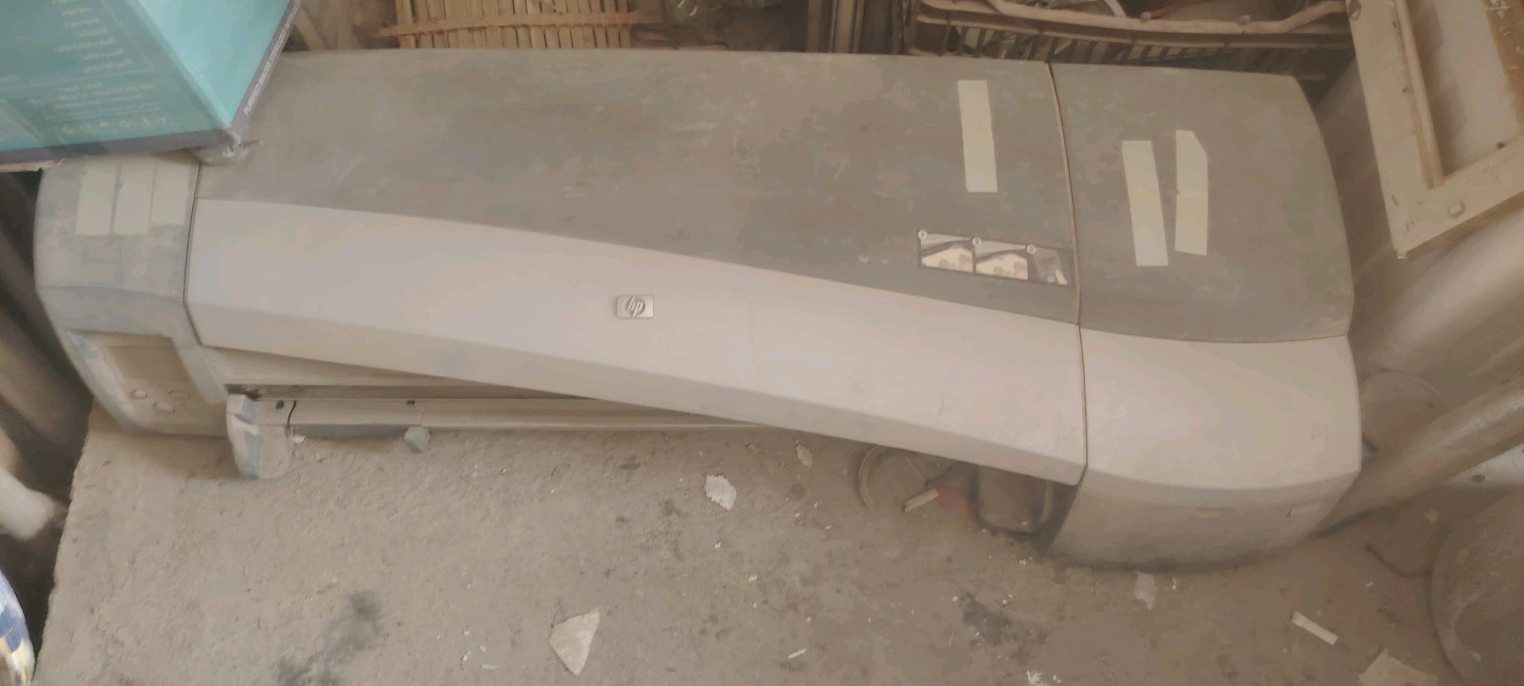 طابعة hp اللون الاخضر و الابيض شغالة مالت البيت چانت عوزها بس كاترج حبر خلص و ما جبتلها، طابعة hp المكعبة هاي ليزرية همين عوزها تنظيف و حبر، الطابعة المفتوحة ايبسون هاي طابعة و سكنر 2 في 1 هاي تفصيخ و الطابعة الطويلة ايضاً تفصيخ. 
كلهن ابيعهن 90 الف، تريد قطعة وحدة كل قطعة سعرها الخاص توصيل موجود كل المحافظات