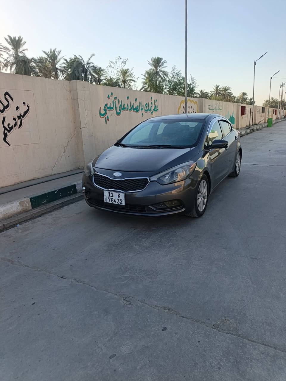 السلام عليكم اخوان عندي فورتي للبيع ٢٠١٤ رقم بغداد باسمي سنويه لل٣١ ارقام انكليزي هزه جديده جامه اماميه جديده
وارد امريكي مكينه ٢٠٠٠ جي دي اي ( مكفوله من التبخير والتنقيص والدوانز) 
( كير + مكينه + تبريد انجمار + تخم ويل كب + حداديه حلوه +كهربائيات) كلهن مكفولات 
مواصفاتها ( شاشه صغيره لمس + تحكم ستيرن ٤ جهات + كامره دواره + داخل لونين + ٣ انظمه قياده + منظومه زنون عالي وناصي + مري شفط) 
اخوان السياره بيها فقط بنيد مبدل ومصبوغ الباقي مكفول من الصبغ والتبديل 
السونار مرفق بالصور 
السعر ٩٣ مكاني بغداد ابو غريب 
للاستفسار *********** او ***********
