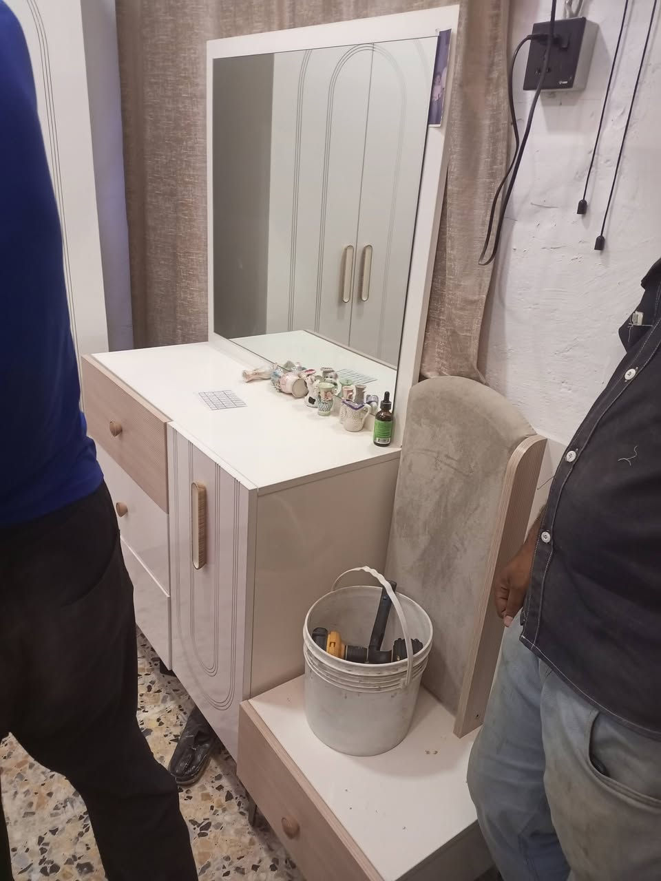 غرفة للبيع • النجف الأنصار • واتساب