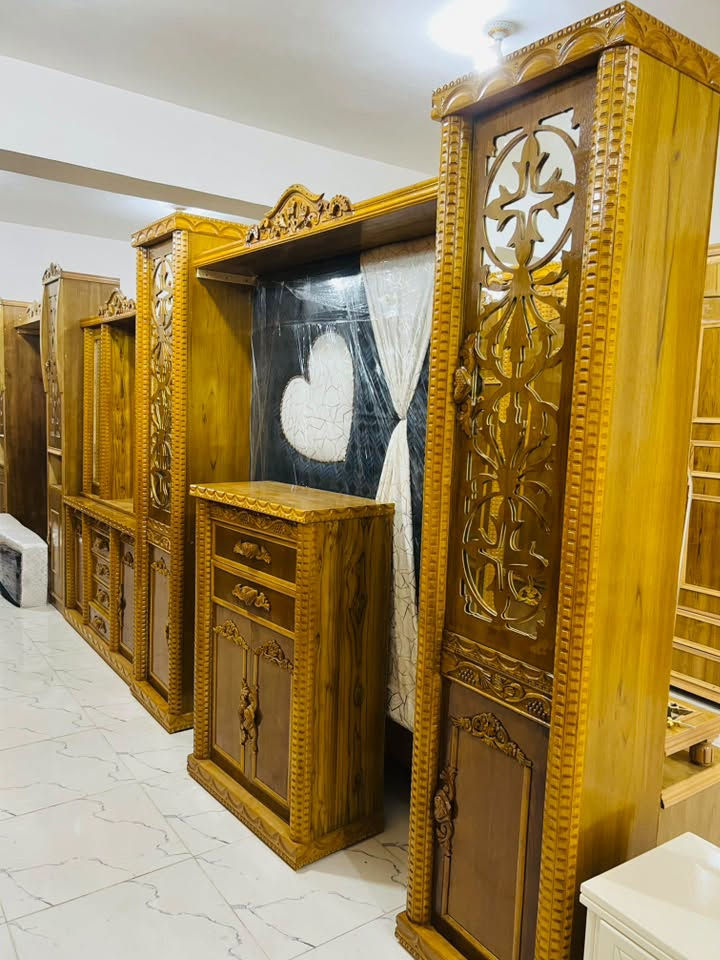 معرض الميار للاثاث المنزلي.  

العنوان الكياره قرية اجحله 

غرفه داخل خارج صاج. شغل ثقيل. 

صاج.  نقد وقسط. عل بطاقه الرافدين 

بدون مقدمه 18 شهر 

***********
