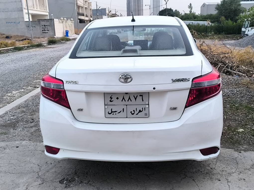 يارس ٢٠١٥ • ١٨٠٠٠٠ كم • شاشة وكاميرا