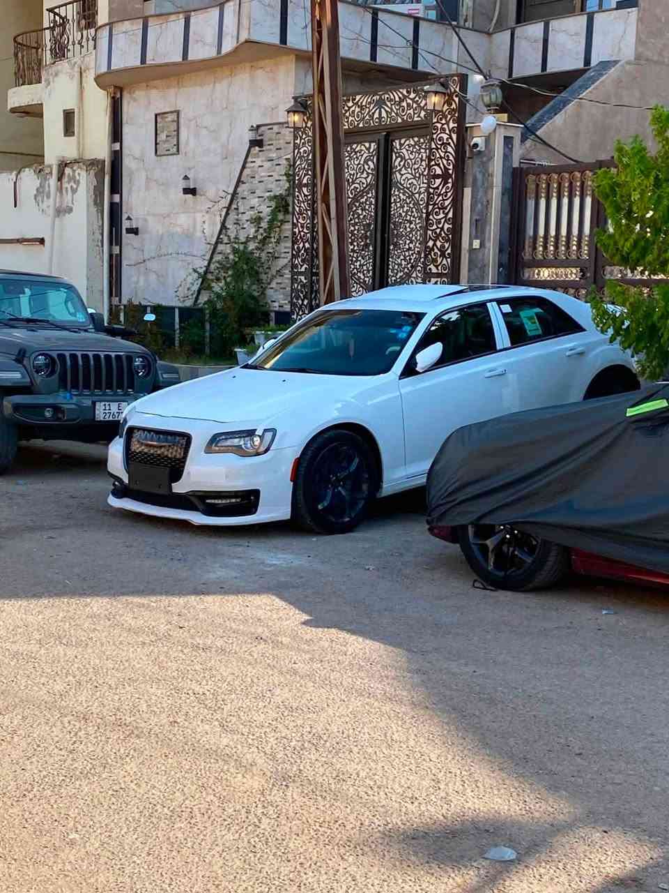 سلام عليكم كرايسلر 300S موديل 2023 وارد خليجي فول S رادار جوه الرقم مرقم بغداد كفاله عامه مطلقة ماشيه ١٠ ميل سياره ب كارتون مكانها كربلاء ماذكر السعر بسبب النفوس الضعيفه اتصل وتدال  ***********
