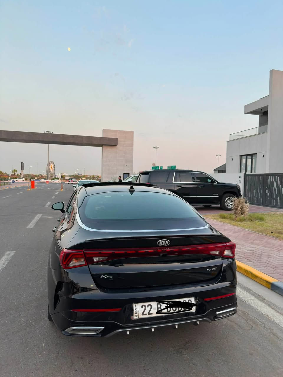السلام عليكم…
للبيع k5 موديل 2021 GT LINE رقم اربيل السيارة وارد امريكي حادثها مدكر بارد وبند صبغ
مواصفات السيارة:
سقف باوراما
كشنات جلد وشاموا اسود
كامرات امامية وخلفية
تحديد مسار 
نظام النقطة العمياء
رادار امامي ورادار خلفي
شاحن واير ليس
شاشة تدعم Apple car play
نظام لايتات زنون
5 بصمات
نظام السياقة الألية
وبعد هواي مواصفات
مكانها بصرة
للأستفسار ***********
