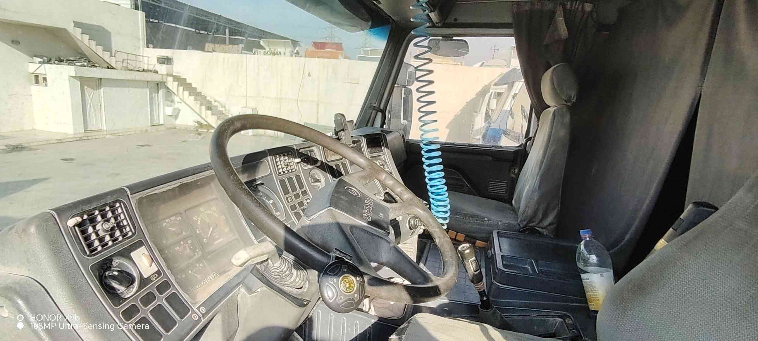 سكانيا 113 موديل 89
رقم اربيل 
حصة الگاز بيها 
محرك وكير واكسن شرط 
مكاتبه من الشرعي 
طخم تواير 
شاصي بلادي 
***********/***********

نص مكتوب في الصور:
- HONOR X9b
- 108MP Ultra-Sensing Camera
- O HONOR X9b 108MP Ultra-Sensing Camera
- O HONOR X9b