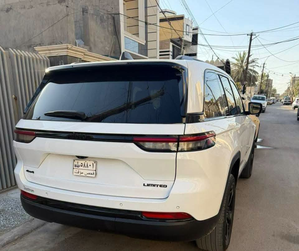 جيب كراند شيروكي موديل 23 وارد امريكي لمتد
 بدون فتحة خمسة راكب بدون لوحات فحص موقت
 بغداد ماشية 46000km

🟪 السٕعـر : اكتب رقم (1) يوصلك مباشر 📩

كير ومحرك وحدادية مكفولة 
حادثها مبدل بابتين جهة السائق 
بدون تكمة بدون اير باك بيها بارد جاملغ جهة السائق الامامي بسيط جدا السيارة بدون صبغ  

رقم صاحب سياره
***********

