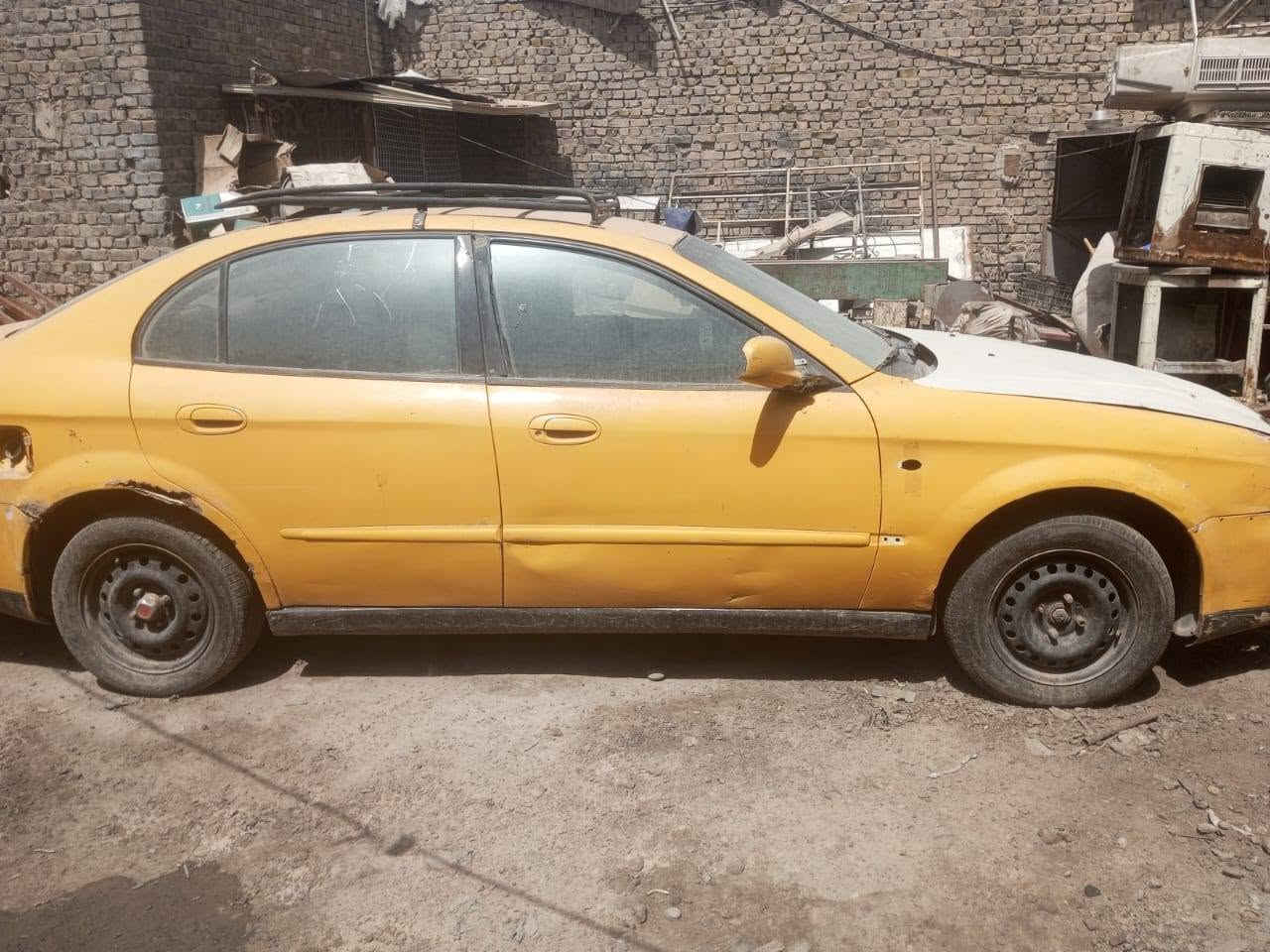 السلام عليكم للبيع دايو نوبره مديل ٢٠٠٠رقم أبيض بغداد محرك كير كامري ابل جف السياره شغالة بس الكير البك مالته ميجي اي ستفسار ***********
