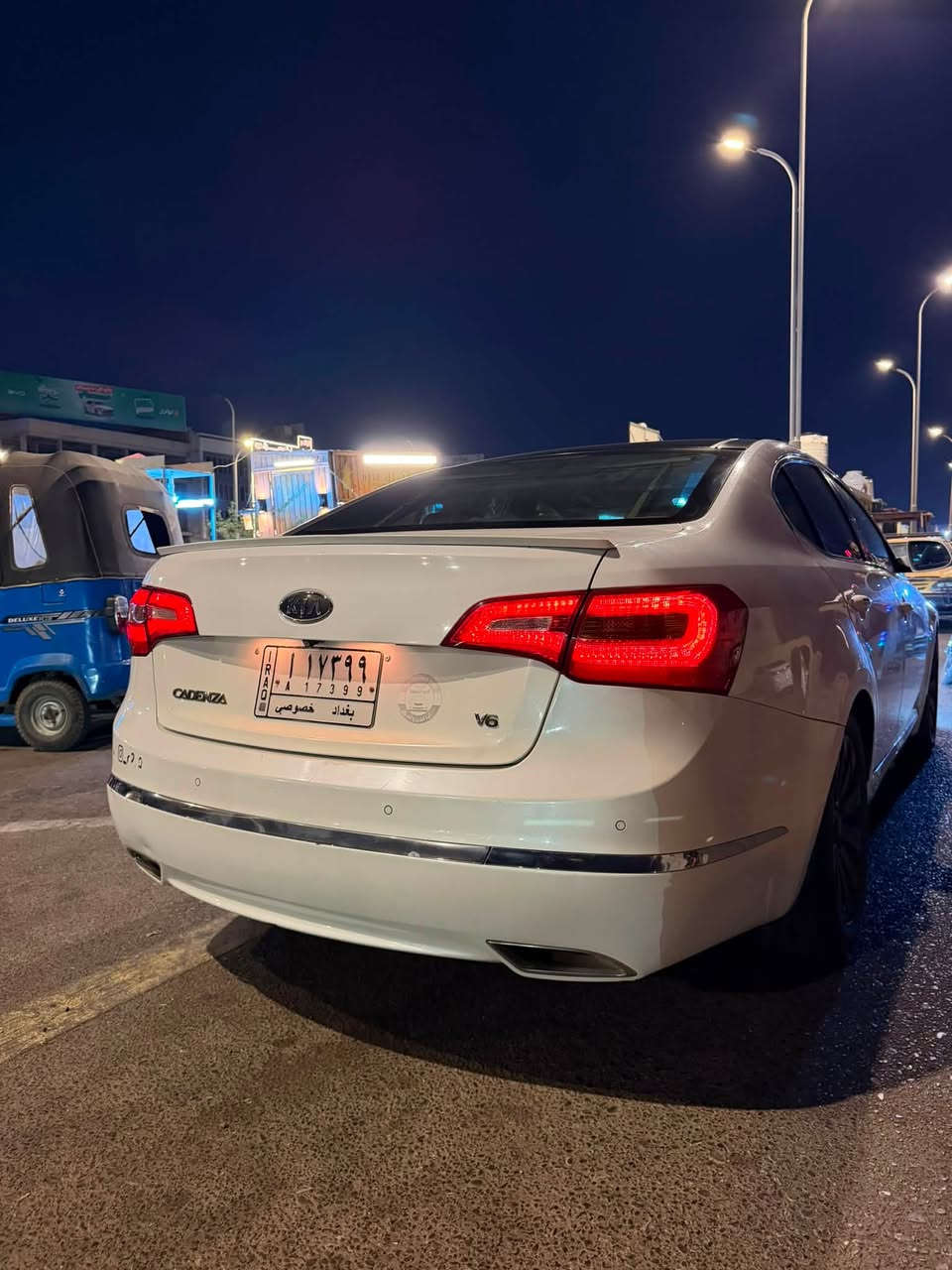 2011 خليجي فول مواصفات 
مكفوله  من الصبغ فقط بارد مكانين
اطارات جدد 
تبريد ميكانيكي 
بصمتين
بغداد باسمي 
محرك وكير مكفولات 
حداديه حاله جيده
*********** 
السعر 100 وبيه مجال
