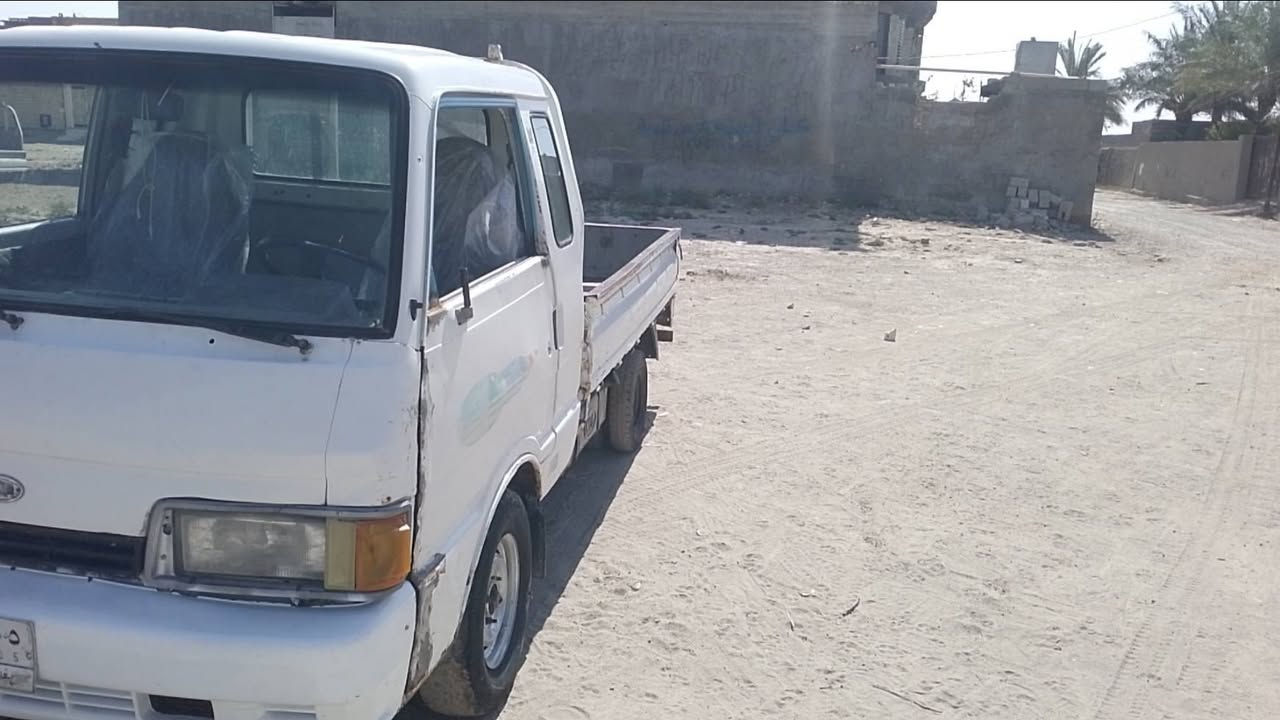 السلام عليكم كية البيع رقم بغداد تحويل مباشر موديل 94 محرك وكيرو اكسن خير من الله دوشمة جديدة 
شاصي مكفول رقم شاصي بلادي   مستعجل

***********//***********
