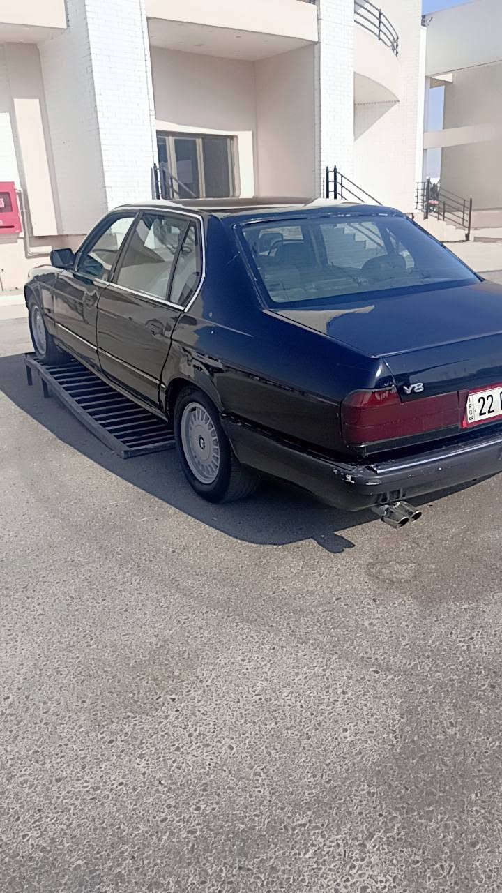 BMW 740Li موديل 1993 رقم اربيل 
سيارة فول مواصفات دبل جام 
باب طويل 
V8سلندر
تبريد شغال دبل جام 
سنوية جديدة 
سيارة جاهزة 
بدون ضربة طكت جاكوج ما بيها 
مصبوغا عام جمالية 
مكان سيار اربيل 
58وبي مجال
***********واتساب
