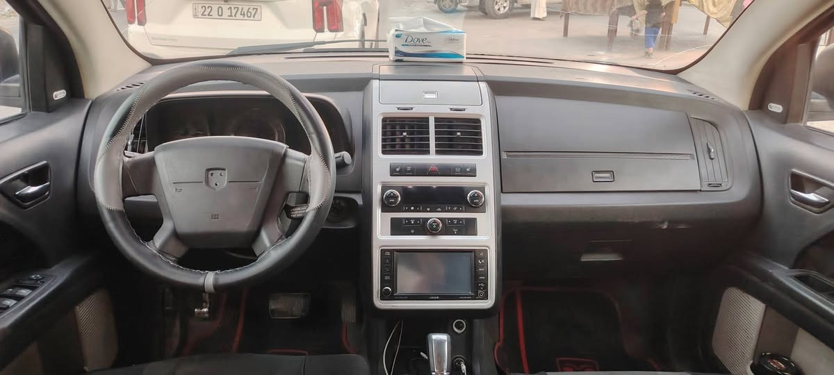 السلام عليكم
دوج جورني 2009 
6 سلنر  كير و محرك جديدات مال حاوية مكفولات
تبريدها جديد فول
شاشة و كامرة و كهربائياتها شغالة 
بيها طخات بسيطة بدون ضربة 
السيارة رقم بغداد باسمي  مكانها ببغداد
السعر 85$ 
والسيارة بيها ملاحظات بسيطة 
للاستفسار *********** موجود واتساب واتصال
