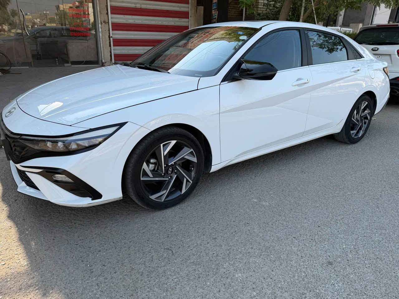 النترا 2024 تجميع الصين 

محرك 1500دبل نوزل 

رقم اربيل 

مواصفات السيارة

شاشة 

كامرة خلفية 

عداد الكتروني 

كشنات جلد

فتحت سقف

اشاير بلمري

مري شفط وترحيب 

حساسات امامية وخلفية 

السيارة مكفوله صبغ وتبديل 

ماشية48 

 سعر السيارة129قفل قفل
***********

مكان السيارة بغداد

نص مكتوب في الصور:
- *********** ***********