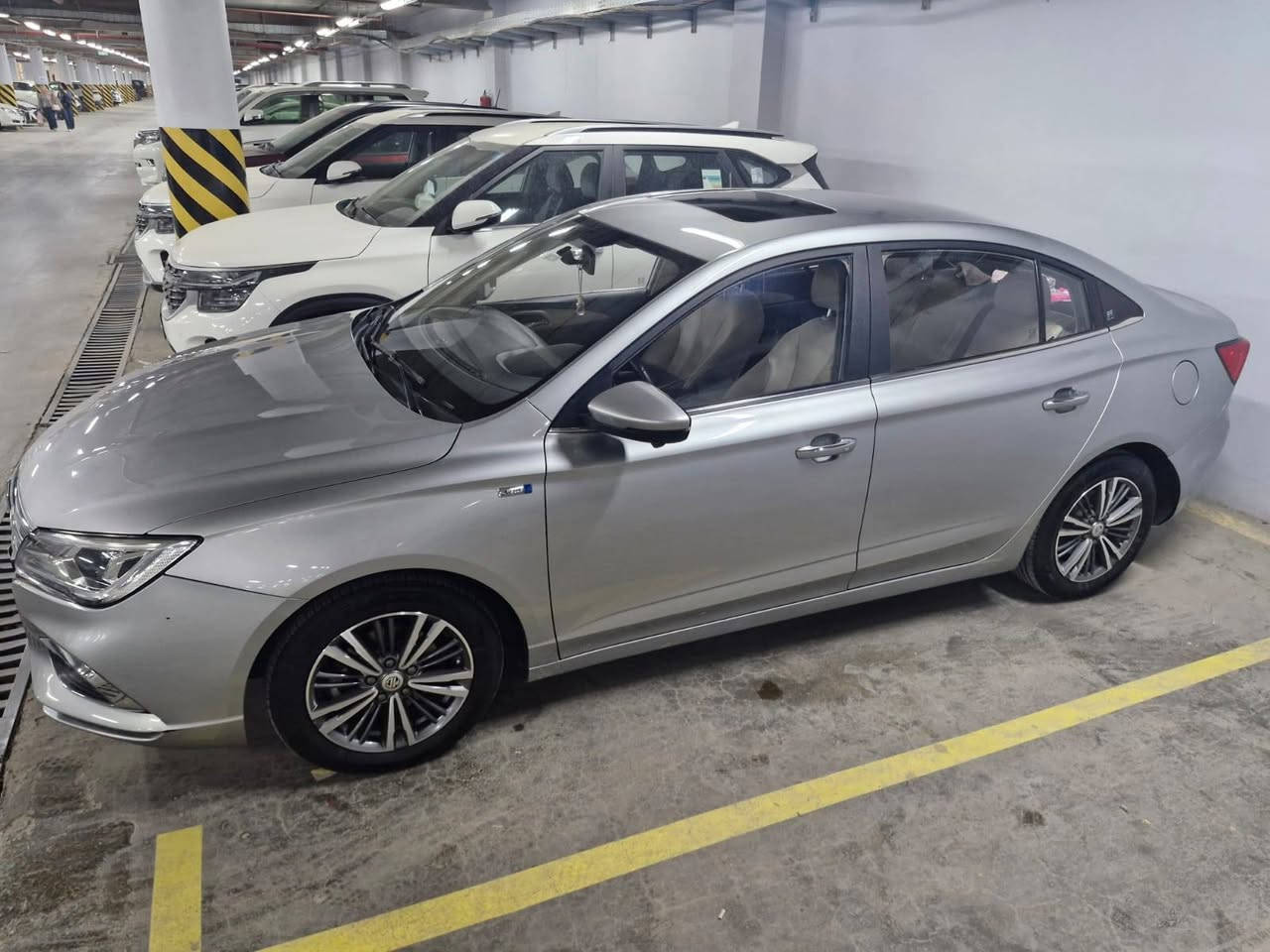 MG5 LUX  2021 السعر المطلوب 14,250,000 دينار عراقي

***********

السيارة في بغداد
