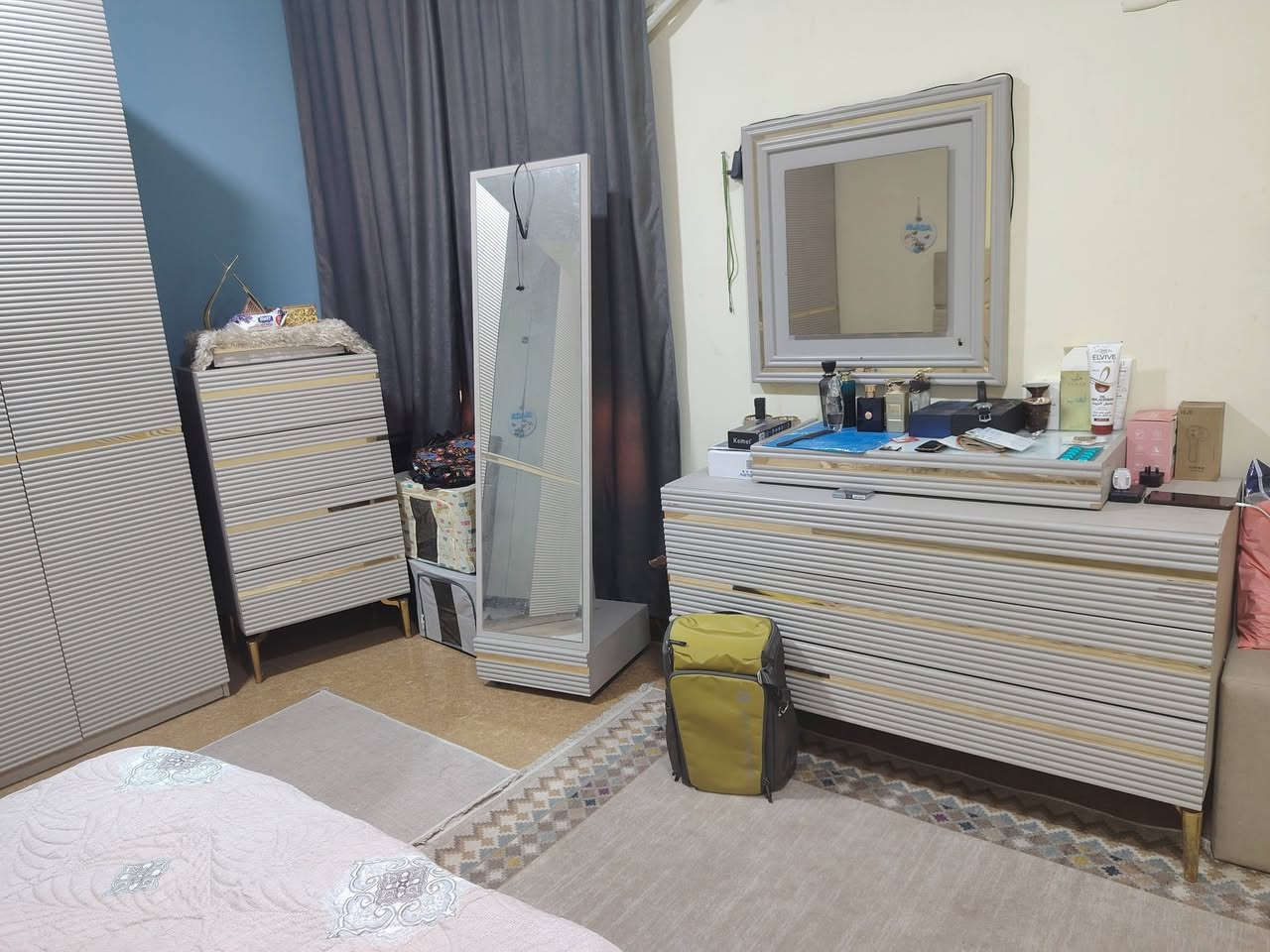 السلام عليكم غرفة نوم تركي اصلي وتكمة  ٦ أبواب استخدام قليل جديدة جدا مع الدوشك الحجم الكبير تجي تشوفها إذا تحب
السلام عليكم غرفة نوم تركي اصلي وتكمة  ٦ أبواب استخدام قليل جديدة جدا مع الدوشك الحجم الكبير تجي تشوفها إذا تحب
السعر ٧٠٠ الف موجودة في بعقوبة
***********
