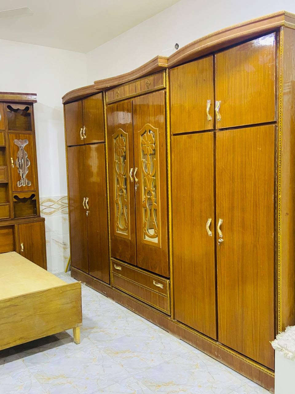 يوجد غرف نضافه 90 /100 خشب صاج حطاطه للبيع بسعر مناسب  في الرمانه الاستفسار على الرقم ***********/واتساب وماسنجر
