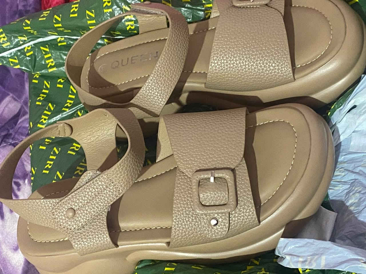 حذاء ٣٨ • جنطة الكنغر • جديدات