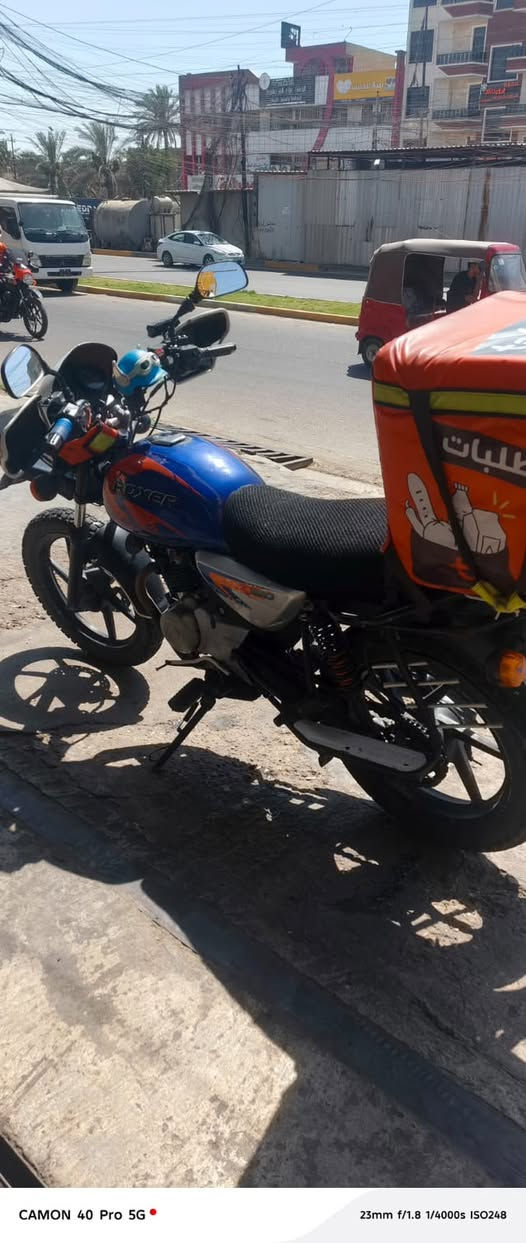 سلام عليكم للبيع بوكسر موديل 22 مجفته تجفيت شركه نضيفها رقمها بغداد بسمي دراجه السعر 1800 وبي مجال بسيط العنوان البلديات ***********
