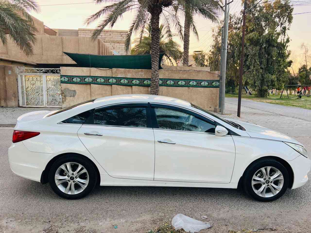 السلام عليكم #للبيع
سوناتا موديل 2012 خليجي رقم دهوك الدولي هزه وسنويه جدد تريد تحويل او وكاله مباشر
السيارة مكفوله من الضربه والصبغ والتبديل بيه بارد قليل بخشم الجاملغ
السيارة مواصفات الخليجي تحكمات
حساسات
تبريد قطعتين 
محرك 2400 دوش
ماشيه 100 حقيقي 
السياره جاهزه من كلشي مكينه كير حداديه تبريد تدفئه تخم تاير كهربائيات كله جاهز مابيه اي نقص السياره بعد احلا من الصور 
السعــــر 112 وبيه مجال بسيط للشراي مكاني كربلاء للاستفسار
***********
***********
