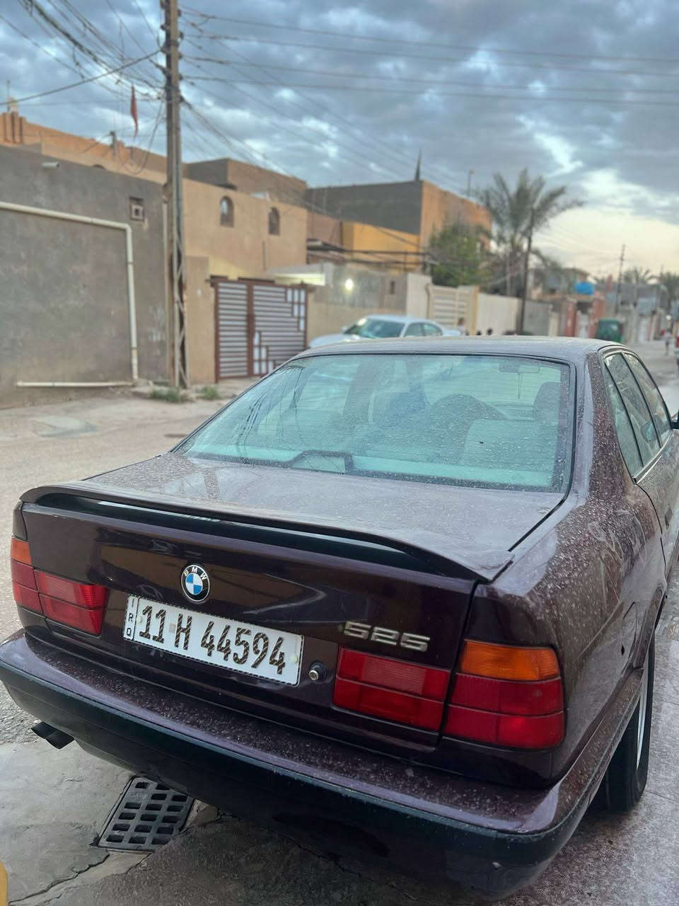 البيع بي ام حجم 525اصل 91رقم بغداد محرك او كير مكفوله شرط صبغ جمالي بجم عريض (السعر 75 ) وبي مجال مكان سياره ديالى خالص رقم***********
