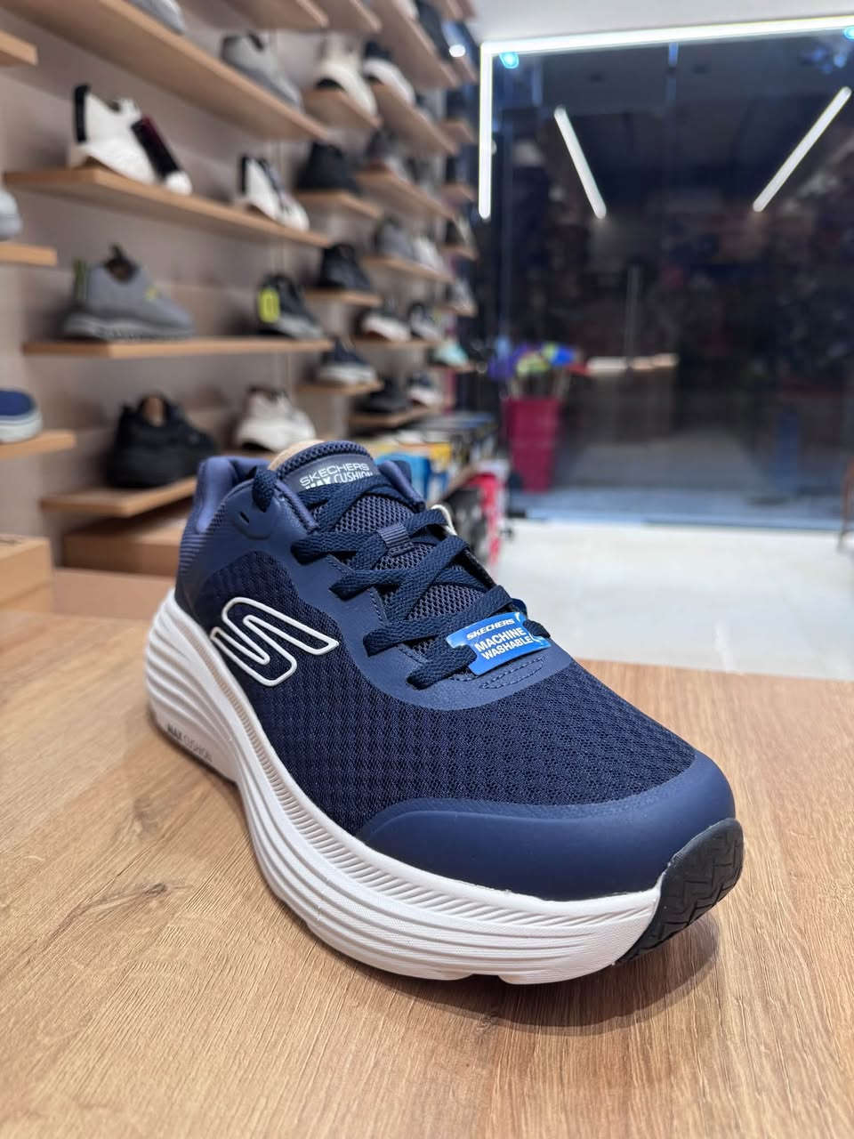 راحة وفخامة بكل خطوة ✨
حذاء Skechers MAX Cushion الأصلي

✅ مريح وخفيف
✅ توسيد ممتاز للقدم
✅ تصميم أنيق وعصري
✅ جودة أصلية

📏 القياسات المتوفرة: 42 – 43

📲 للطلب والاستفسار:

📸 Instagram: @zeyad.brand
🎵 TikTok: @zeyad.brand
💬 WhatsApp: ***********

🔥 الكمية محدودة — راسلنا للطلب
