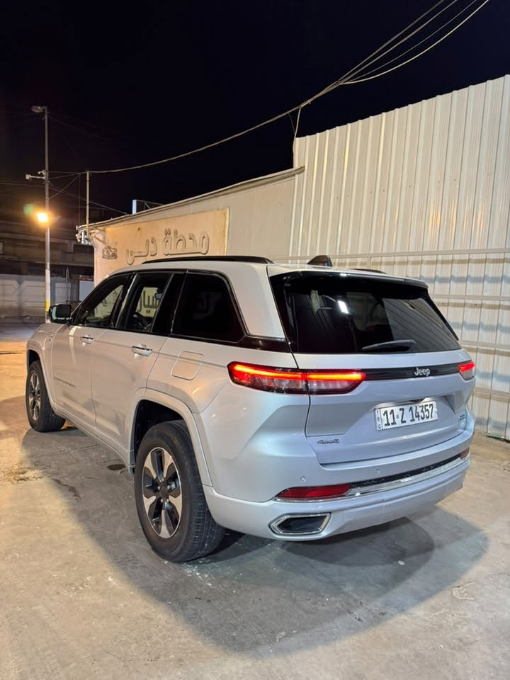 السلام عليكم
🚘جيب كراند شيروكي لمتد 4XE
🚘موديل 2024 هايبرد بلكن
🚘حادثها سرقه القطع الخارجيه ومشدود نفس لون 🚘بدون صبغ بدون حادث بدون ايرباك🚗
🚘السيارة فول الفول الاخير 🔥
🚘محرك 2.0T 
🚘بانزين + هايبرد + شحن منزلي.
🚘ايرباك استيرن وكشن
🚘ماشية 40 الف 
 🚘شاشة كبيرة 
🚘فتحة سقف بانوراما طكتين
🚘بصمة سستم صوت Alpine
🚘تشغيل عن بعد  
🚘كشنات مع  السايق ميموري
🚘كشنات كهرباء صندوق كهرباء
🚘حساسات خلفية و امامية
 🚘قطعتين تبريد
🚘اشاير بالمري رادارات 360
🚘ثلاث وضعيات قيادة
🚘نظام اختيار كهرباء او بانزين
 🚘كير ماوس نظام منحدرات
🚘هيتـرات بالكشنات ويل كب كروم
🚘لايتات لد بك لايت لد
🚘بصمة أبواب نقطة عمياء 
🚘تحديد المسار قيادة ذاتية 
🚘هاند بريك بصمة شفتات ستيرن
📍مكان السياره بغداد زيونه
🛑السعر 255$وبيها مجال
🚘للاستفسار ***********📞
