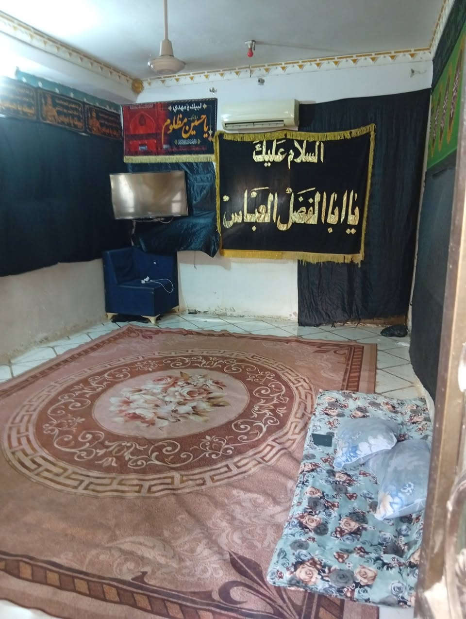بيت للبيع او امراوس بيت صغير في كربلاء المقدسة الحر حي سومر الثانيه المساحة 120م طابق واحد طابو زراعي 25 للاستفسار الاتصال ***********
