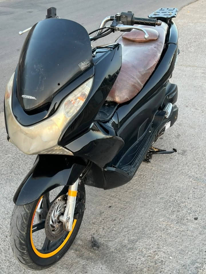 السلام عليكم bcx جيل اول ياباني
مكينه برغي ممفتوح بيها شلعه معدل خير من الله 

تخم تاير البلادي مالها  كل نقص مابيها  

السعر. مليون و 200

 *********** مدينه الصدر

