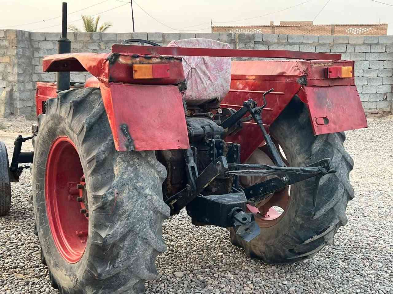 عنتر 71 كير واكسن وهودرليك جاهزات نكره سلف  محرك بيه بدايه تبخير والباقي كدام العين بدون رقم السعر مليونيين ونص وبيه مجال المكان جنوب الموصل القياره
للستفسار اتصال ع الرقم 
***********
