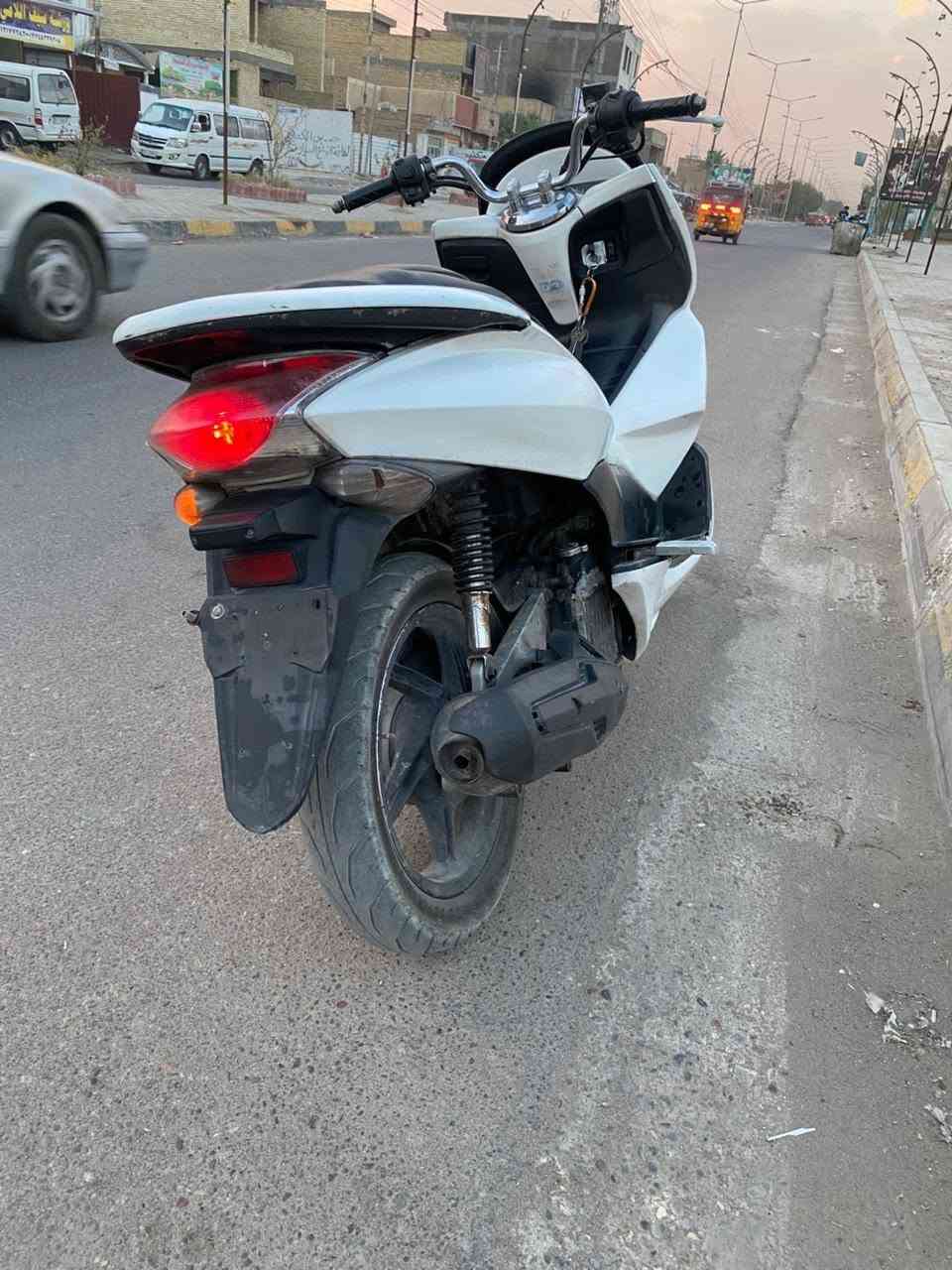 السلام عليكم دراجه pcx جيل الاول للبيع السعر 900 بيها مجال قليل دراجه مكينه ناعمه كهربائيات شغالة 
مكان الحسينية الراشدية 
رقمي ***********

