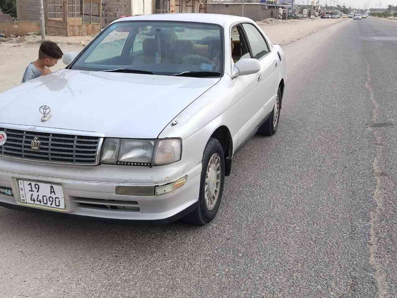 سلام عليكم
سياره بطه للبيع 
موديل93 
مكينه 2500 شرط 
كير مكينه حداديه 
گير اوتوماتيك 
كهربائيات شغاله 
دواخل نضيفه 
سياره خير من الله مال جناي ماتصرف عليه ربع 
رقم دولي بسم الشرعي مداور ثاني يوم 
هزه جديده سنويه لل 2031
السعر 38 بي مجال بسيط مستعجل عل بيع 
رقم صاحب السياره ***********
