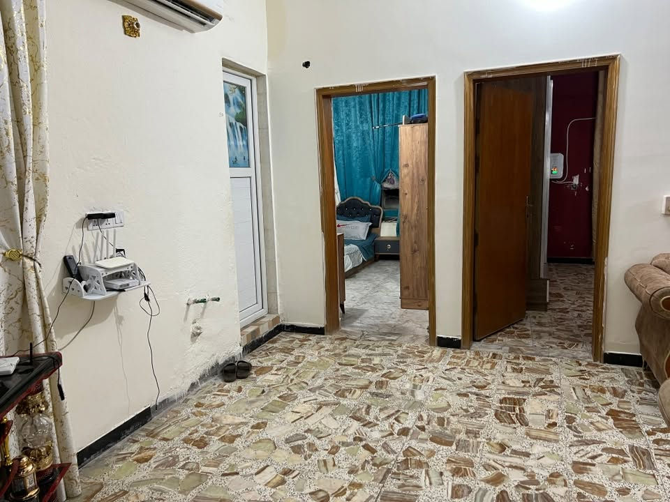 بيت للبيع المساحة ٢٠٠ م
يحتوي غرفتين نوم واستقبال ومطبخ وصالة وصحيات
خدمات كاملة في قرية بيت شنيتر 

للاستفسار الاتصال على الرقم 

***********

