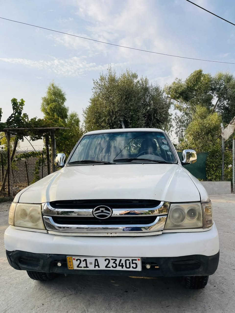 دێڕ ژمارە بەرەی سلێمانی ماڵی کاسبییە تازە مەکینەم تعمیر کردووە و نۆزلی پاک کراوەتەوە کارەبایات مەزبووتە سەنەوی تازە بەسەرچووە دوو پارچەی بۆیاغە لای سایەق چاملغی پێشەوە و پشتەوە دەنگی سەلیبی هەیە بەکەمی هیچ کێشەی نییە دوو تایەی نوێیە بەشەرتی بەناو کردن بۆ پەیوەندی کردن  ژمارە *********** أربيل, العراق
