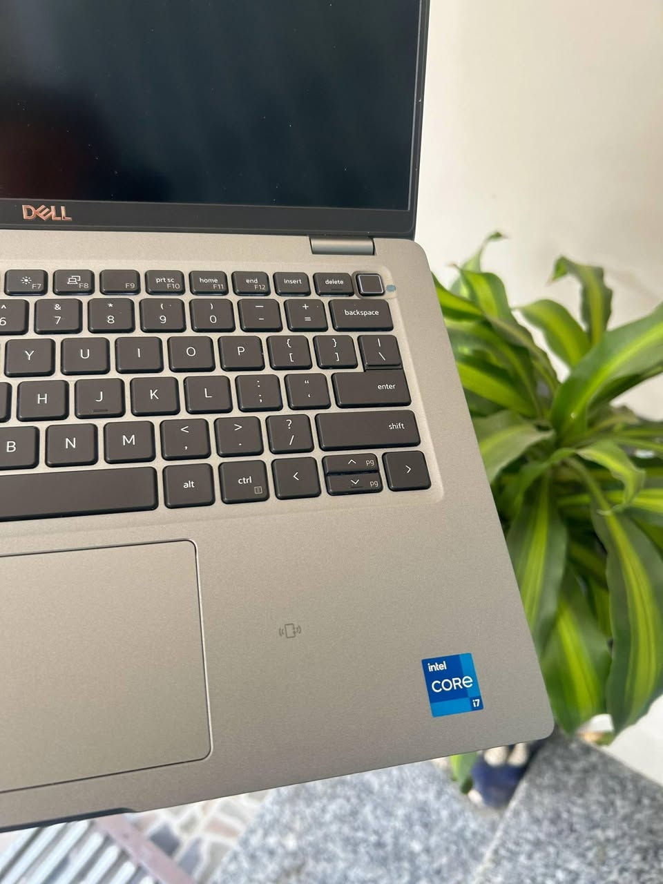 لابتوب Dell Latitude 5421 الجيل الحادي عشر فئة H

🔥 أداء قوي بحجم عملي ومناسب للدراسة والعمل

🔹 المعالج: Intel Core i7 الجيل 11 فئة H 
🔹 الرام: 8GB DDR4 قابلة للتطوير 
🔹 التخزين: 256GB SSD M.2 قابل للتطوير 
🔹 الشاشة: 14 إنج FHD لمس 
🔹 كرت الشاشة: Intel UHD 4GB Graphics 
🔹 جهاز عملي وقوي للاستخدام اليومي، الدراسة، البرمجة، الأعمال المكتبية والهندسية.

🎁 الهدايا:
 ✔️ ماوس ✔️ حقيبة لابتوب ✔️ Mouse Pad ✔️ الشاحن الأصلي

📍 العنوان: بغداد – الأمين الثانية 🚚 التوصيل متوفر

📱 واتساب للتواصل : ***********
السعر 485 الف فقط
