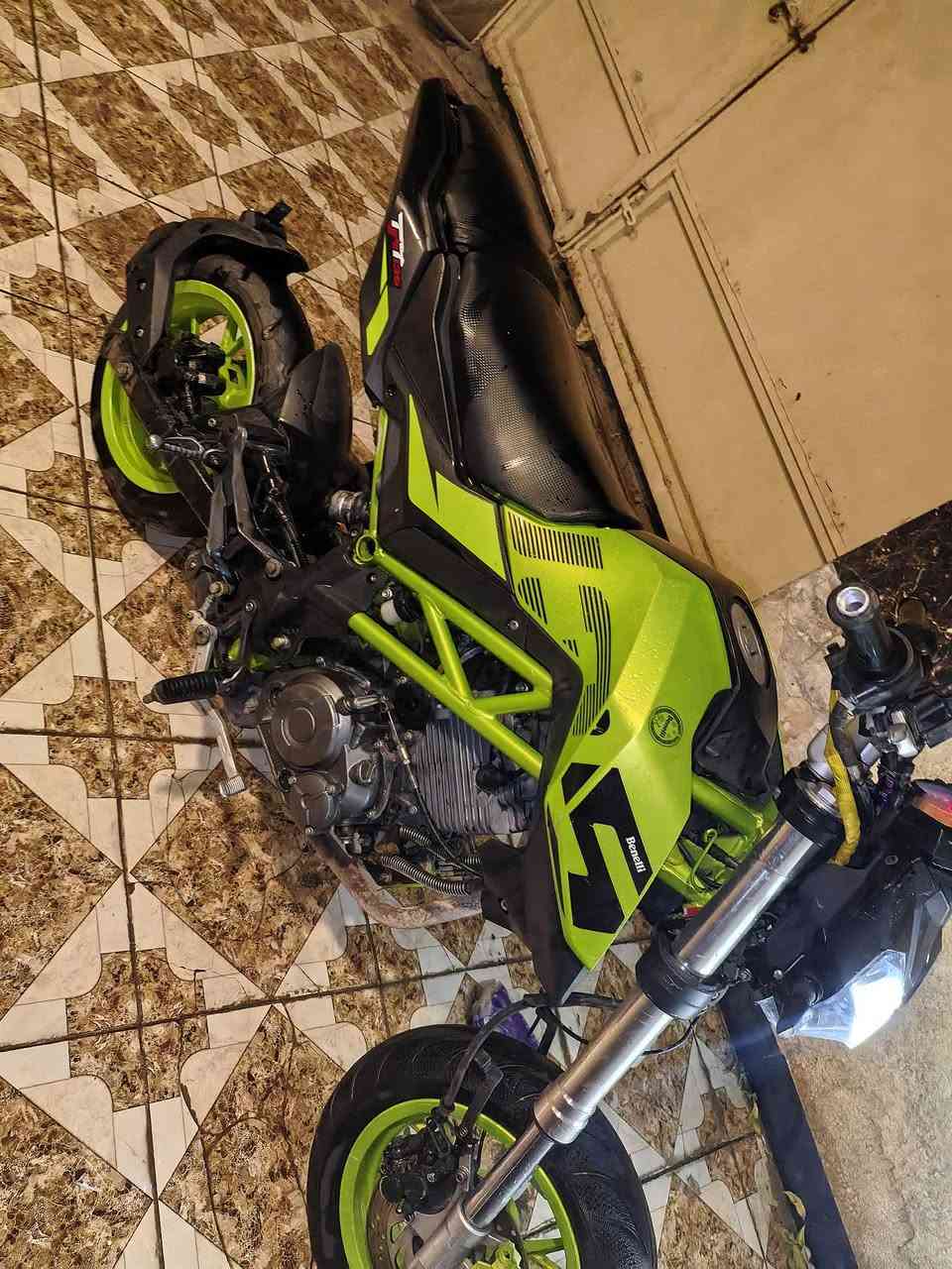 السلام عليكم شباب بنلي 135cc
رايد مراوس بطح كاوسكي مديل 4 أو F600 حسب القناعه
دراجتي نضيفه مكفوله كفاله عامه الدراجه ماكلك زيرو اخت الزيرو ناقصها بس صلنصه عساس داجيبلها رياضي المهم مابيها اي نقص نص نكره الدراجه رقم بغداد باسمي تحويل ثاني يومي رأيدها مراوس بطح أو إذا بيع ب٢٣٠٠ هاذه رقمي للاستفسار *********** وتساب وشكرا
