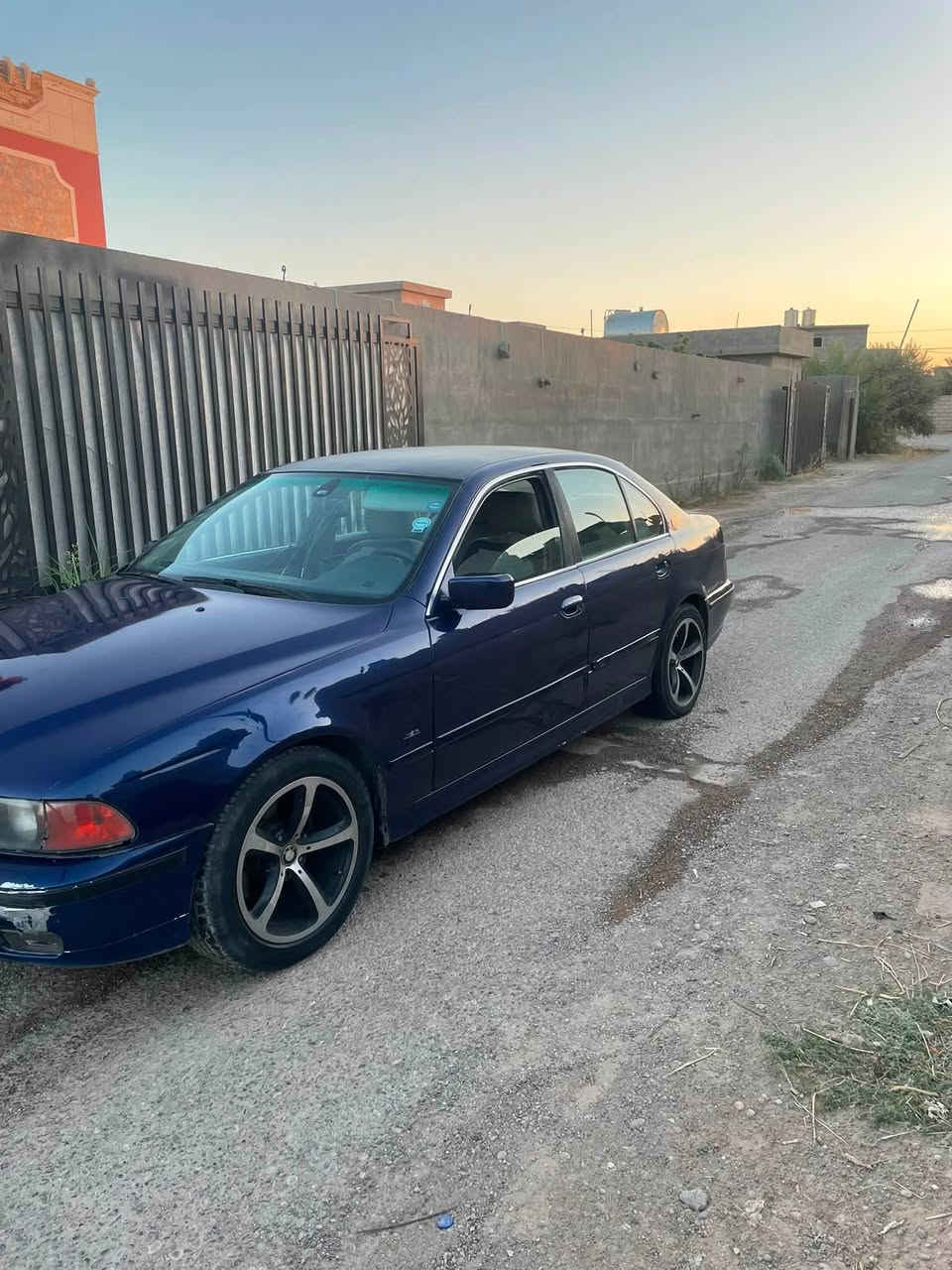 السلام عليكم ورحمة الله وربكاته
Bmw 528i صقر 
للبيع او المراوس حسب القناعة
ادوات 
لون: نيلي
كير اوتو
محرك تك فانوس بحاله جيده
لايت زينون 
السياره جاهزه
السعر 30 وبيها مجال بسيط
للأستفسار: ***********
