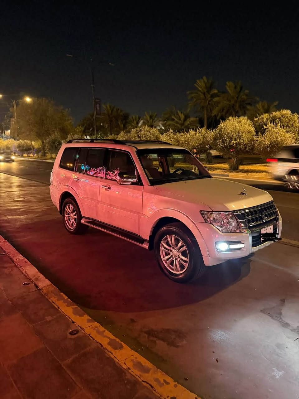 🚗 ميتسوبيشي باجيرو حبتور 2019
🔺مواصفات السيارة

▪️ محرك 3800 سي سي

▪️ فول مواصفات

▪️ فتحة سقف (سلايد)

▪️ كشنات كهربائية

▪️ دمام

▪️ سماعات بالصندوق

▪️ مكفولة كفالة عامة حتى من البارد

▪️ السيارة بحالة الوكالة

📍 مكان السيارة

▪️ بغداد حي الجامعه

📱 رقم ***********
السعر 208 وبيه مجال
