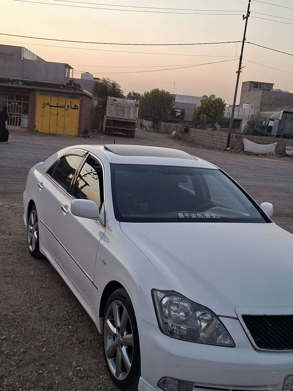 سه ره تا به ناوى خودا
شاهينه ساخ ساخ 
موديل ٢٠٠٥ 
مه كينه كه وره ١٨٢ بى دوكه ل 
شاشه كاميرا حاسه سلايد 
بى جالو شوخوت 
هه مو كيانى به شه رت ته بريد سارد كه رم 
بى ته قه و ره قه كودو باركو ره قه ميشى وه ر كرتوه 
سونه ريم داناوه سه يرى بكه سعرى ٧٧ كه لاو مه جال 
***********
