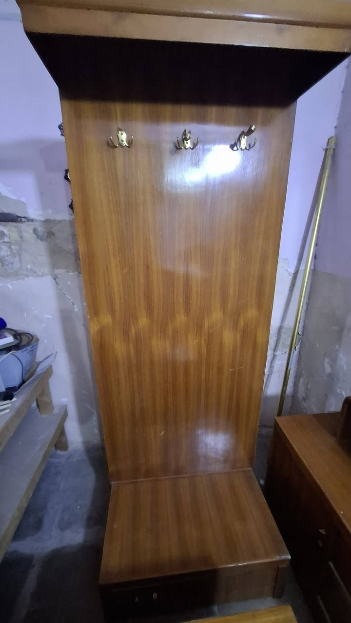 غرفة نوم • نظيفة جدا • استعمال قليل
