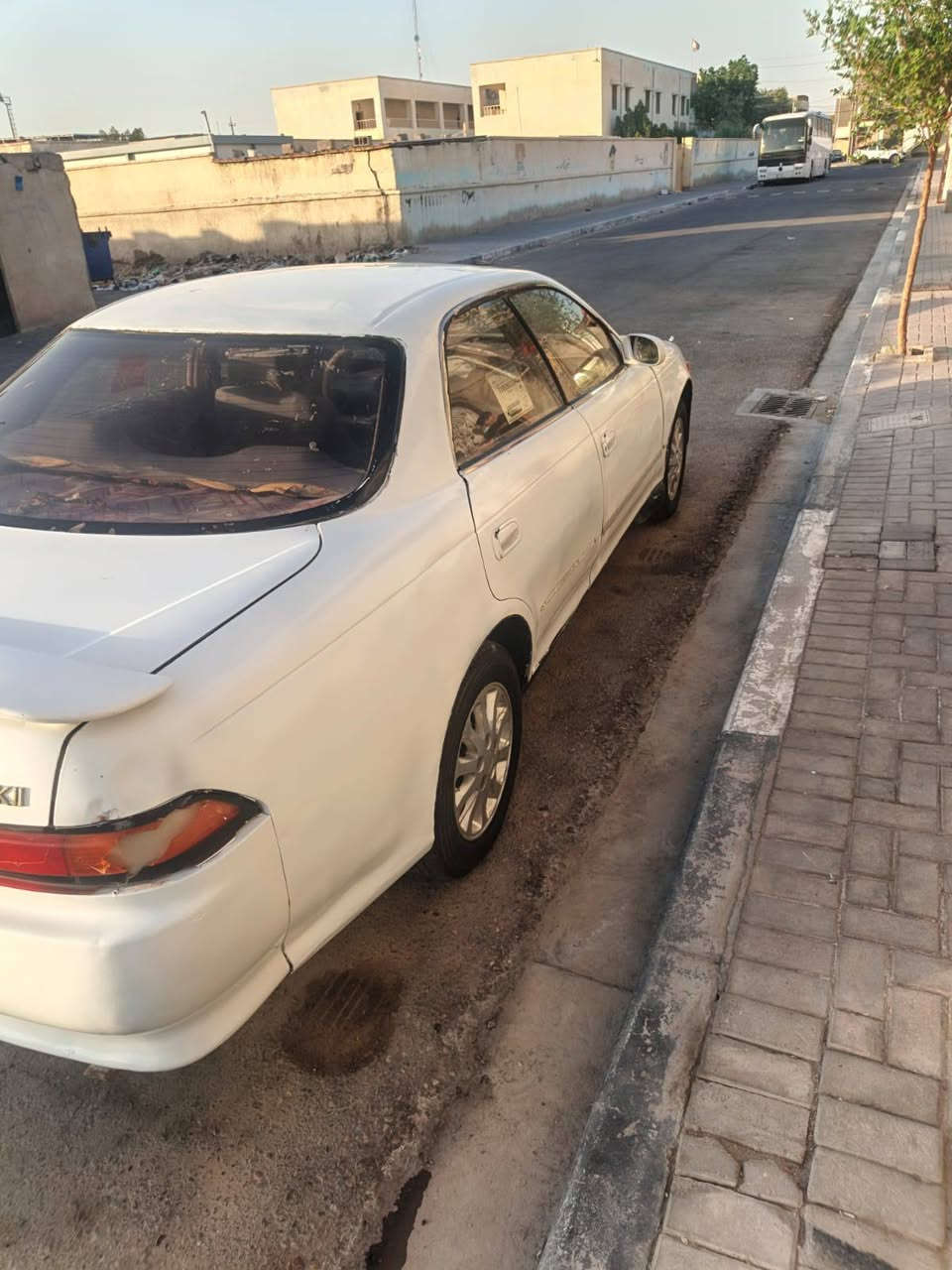 السلام عليكم مارك نفخ موديل ٩٢ محرك ونجي توني شاده حدادية حلوه تخم تاير توني شاده سيارة بيه كصة جنطة فقط مكفولة من نقل وكصه ثاني وضربه سيارة حلوه العنوان البصرة حي الجامعة استفسار *********** أسعر 28$قفل من اخير
