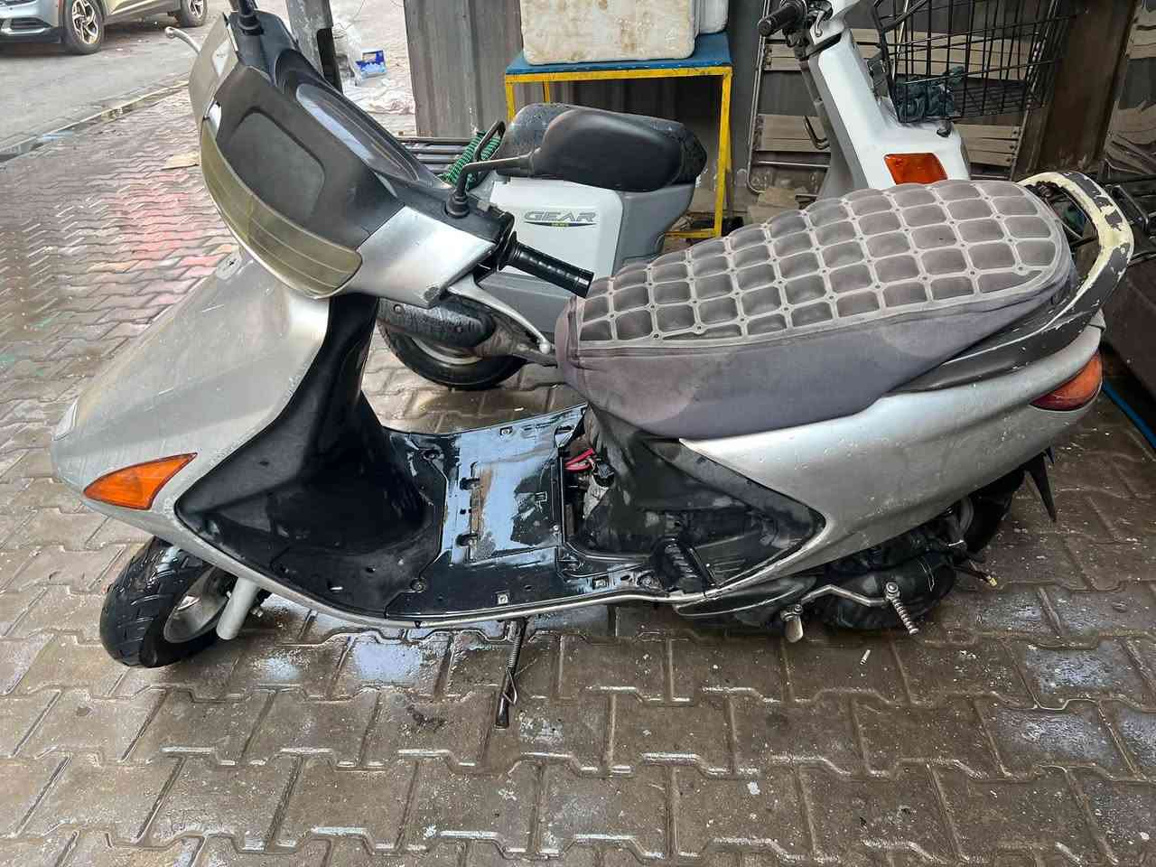 للبيع فضائي ياباني ام البليته نكره سلف محرك برغي ممفتوح اوراق معرض بعدها بيها موجوده مكينه 3احرف ام البليته السعر 500شراي يتصل عنوان بغداد الاعظميه ***********
