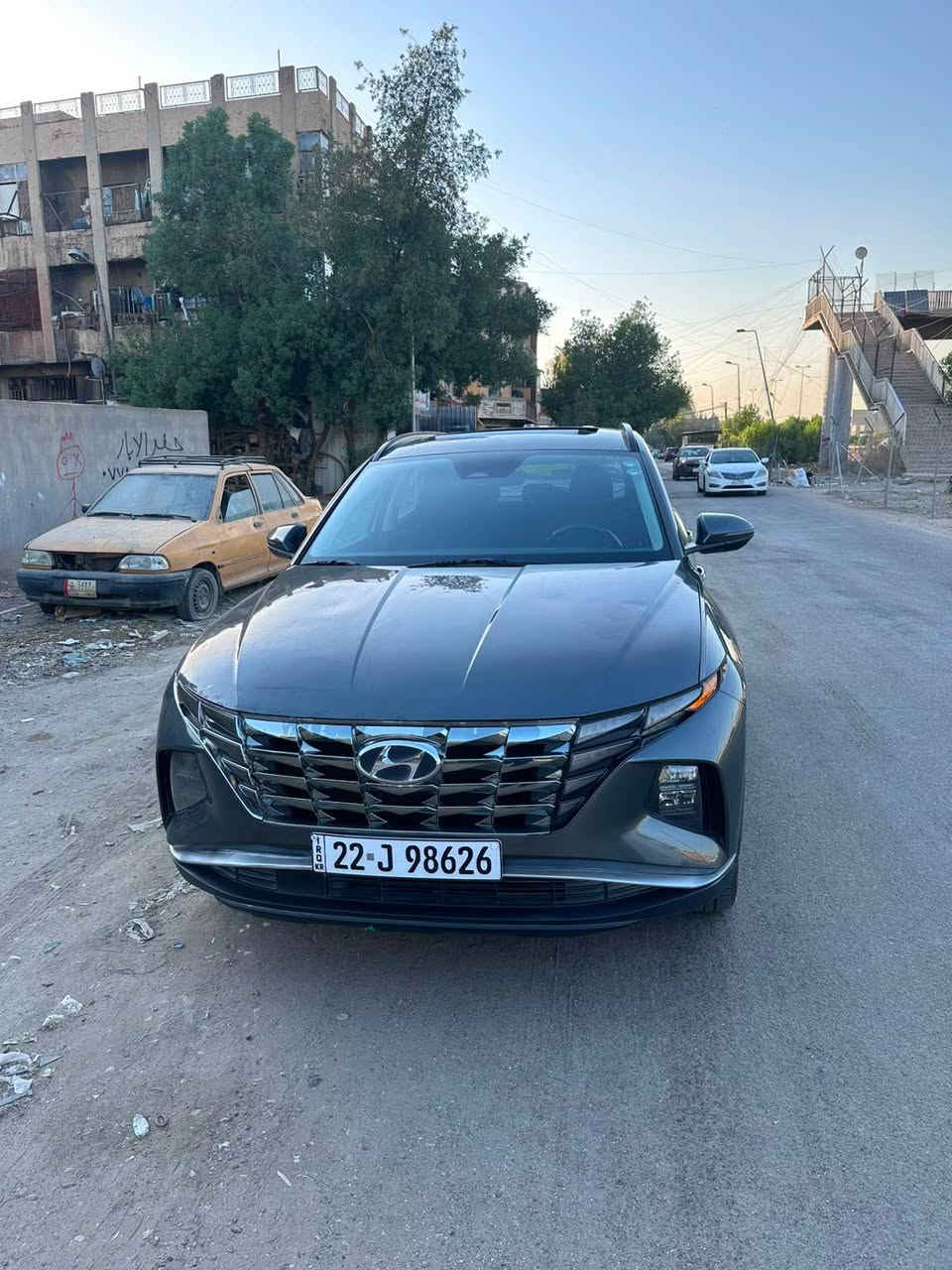 هيونداي توسان 2022
سياره رقم اربيل بأسمي تحويل ثاني يوم
وارد امريكي حادثها بسيط
لون نفطي مميز 
موجوده صور الحادث مالتها ورقم الشاصي
ماشيه 94 الف ميل
السياره نضيفه ومكفوله اي نقص مابيها ربع دينار متصرف عليها

مواصفاتها : ( فول مواصفات )
🛑 3 انضمه قياده ( Smart , eco , sport) 
🛑 محرك 2500 تنفس طبيعي
🛑 فور ويل
🛑 بصمه
🛑 تشغيل عن بعد
🛑 ترحيب دخول
🛑 صندوك كهربائي
🛑 شاحن كهربائي 
🛑 فتحه سقف
🛑 كار بلي
🛑 شاشه كامره خلفيه
🛑 رادارات 360 درجه
🛑 تدفئه كشنات
🛑 منافذ ( USP/AUX/12v )
 🛑 تبريد قطعتين
🛑 هاند بريك دكمه
🛑 اوتو هولد
🛑 خاصيه اطفاء المحرك اثناء الازدحام
🛑 خاصيه النزول من المنحدرات
🛑 مثبت سرعه تفاعلي والمحافضه على المسار 
🛑 شاشه عداد ايباد
🛑 داخل لونين اسود وبيجي
🛑 ويل كب
🛑 وبيها بعد مواصفات
السياره احلا من الصور بهواي وجاهزه من كلشي مال جناي

السعر 165 &$$$& 
 
الاتصال (***********) 
مكان السياره الاعظميه ( شارع الضباط) بغداد, العراق
