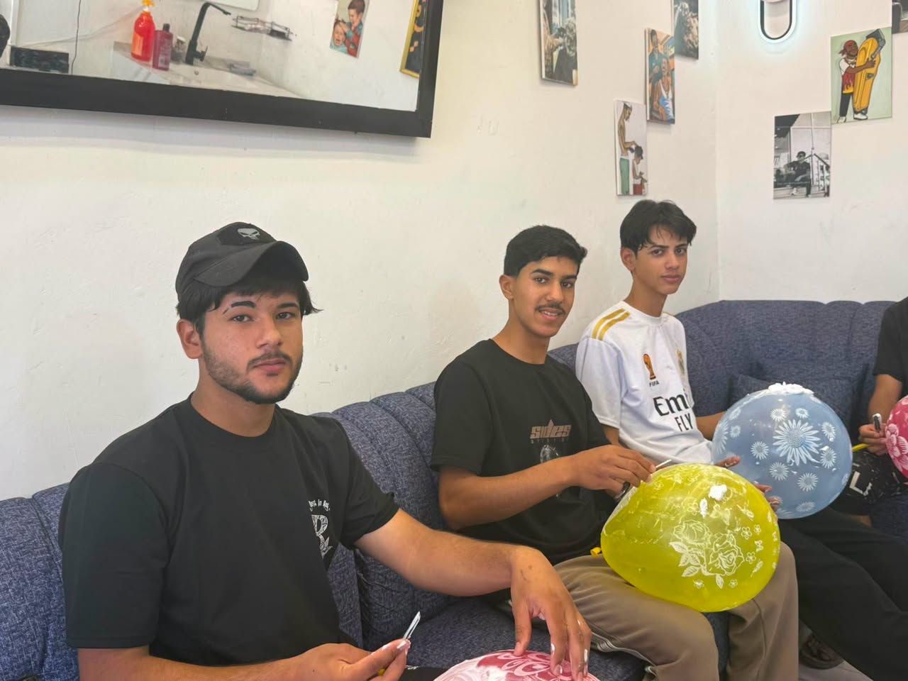 ✂️💈 إعلان دورة حلاقة احترافية 💈✂️
داخل صالون محمد أركان ب 100 
تحب تتعلم الحلاقة وتبني مستقبلك بيدك؟
هاي فرصتك حتى تصير حلاق محترف وبشغل مضمون 👌
📚 محتوى الدورة:
✔️ قصات شعر حديثة
✔️ تهذيب اللحية باحتراف
✔️ استخدام المكائن والأدوات
✔️ التعامل الصحيح ويا الزبائن
✔️ تدريب عملي داخل الصالون
🕒 مدة الدورة: شهر
وذا ماتعلمت الشهر الثاني مجاني
📜 شهادة إتمام دورة بعد النجاح
💰 سعر مناسب 100
📍 المكان: كركوك – دوميز مقابل المستوصف
📞 للاستفسار: ***********
💈 تعلم مهنة… وابدأ شغلك بثقة
