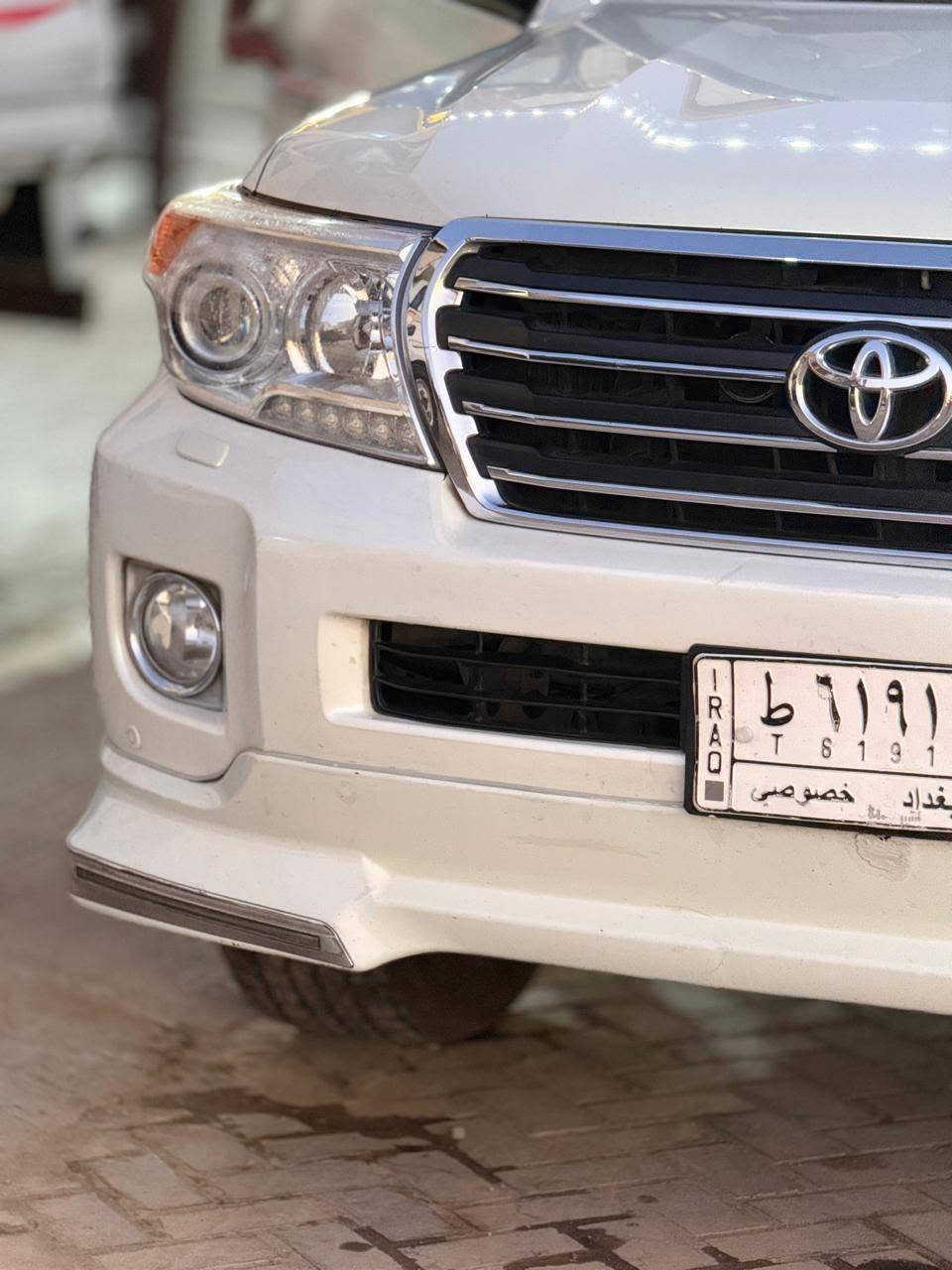 السلام عليكم
لاند كروز للبيع
موديل 2015
السيارة بريمية
مكان السيارة بغداد
السعر 380 وبيها مجال 
للأستفسار 
***********

