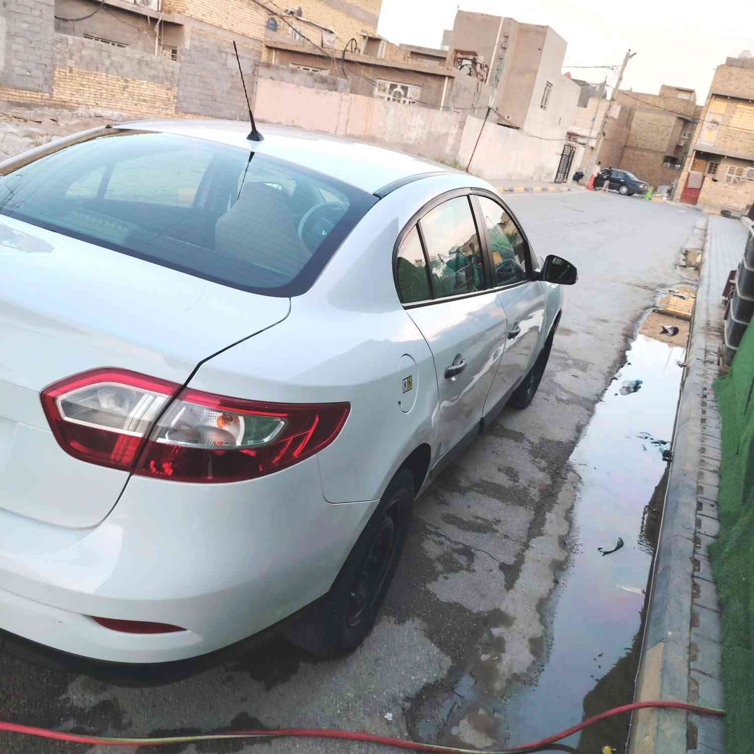 السلام عليكم
سياره رينو فلونس
 تبريد تدفئه حداديه جاهزه السياره كبل الشارع الله شاهد سياره نضيفه تجي تشوف بعينك احله من صور رقم نكليزي كبل بسمك تحويل كير مكينه كهربائيات كله كفاله سياره مديل 2012
العنوان واسط غير متواجد عل فيس رقم ***********
